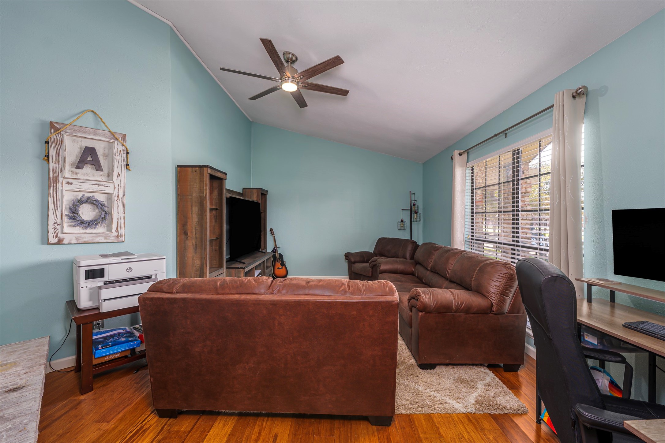 2908 Canterbury Lane