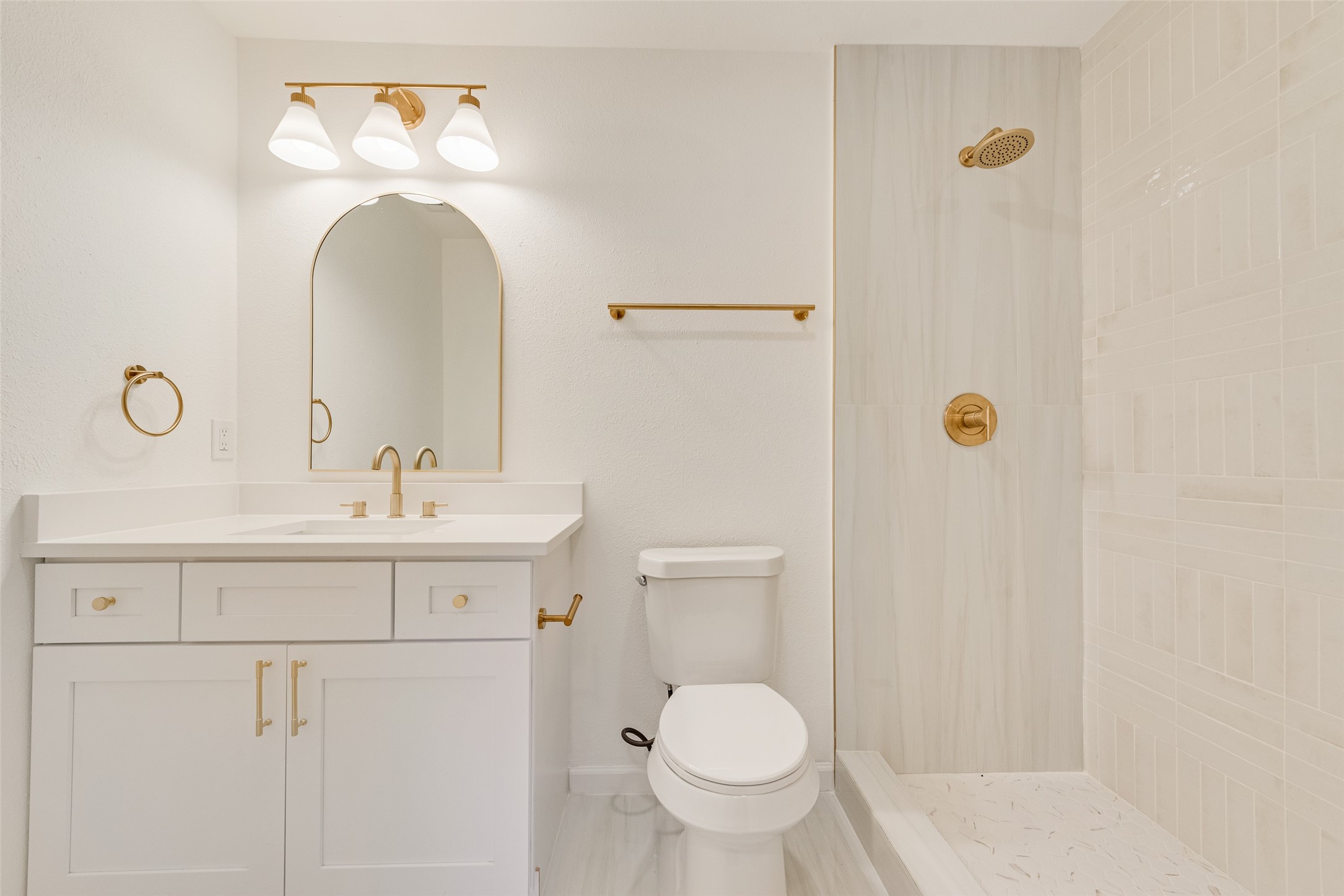 1933 Garden Crest Lane