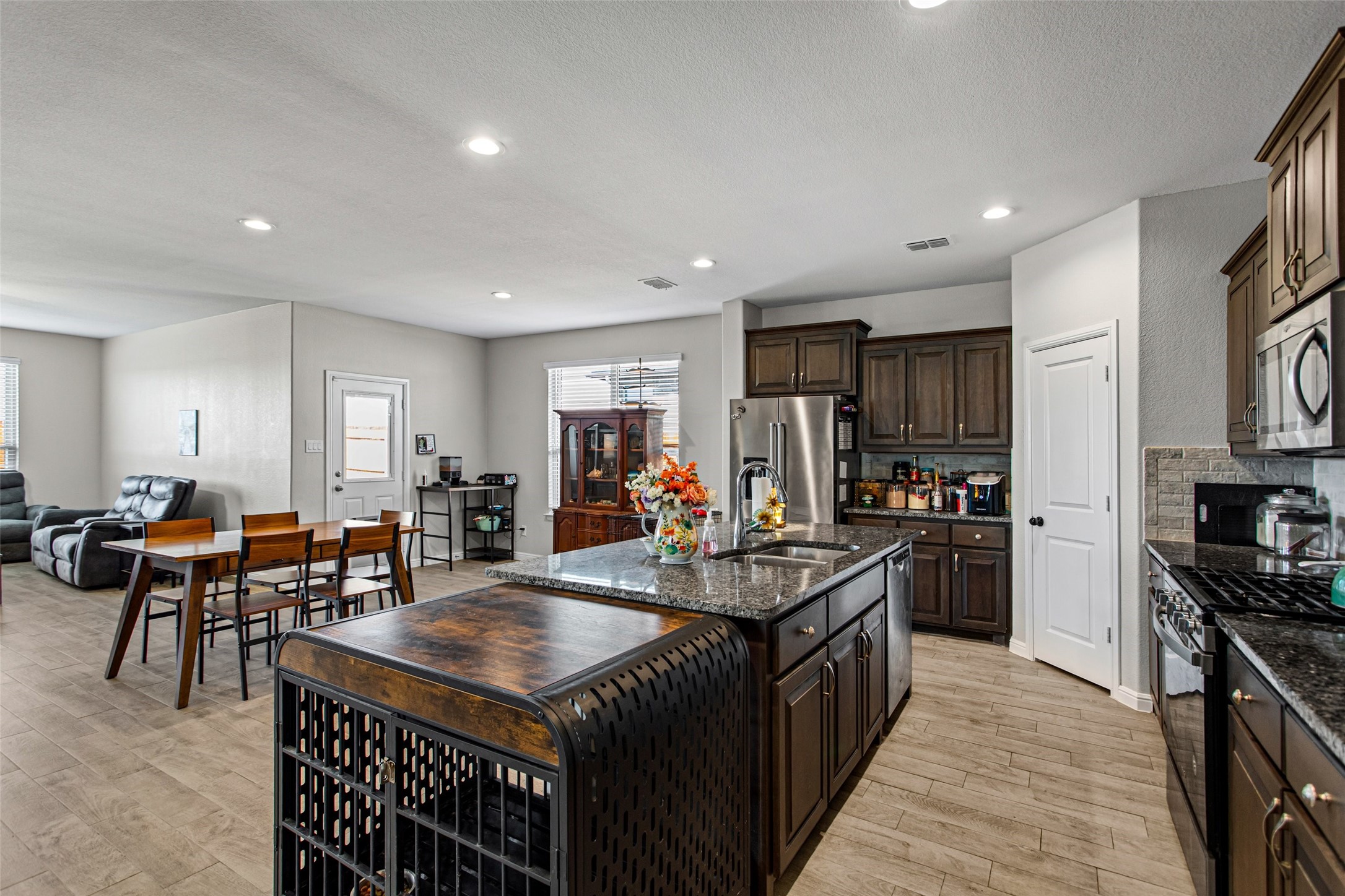 1212 Dublin Drive