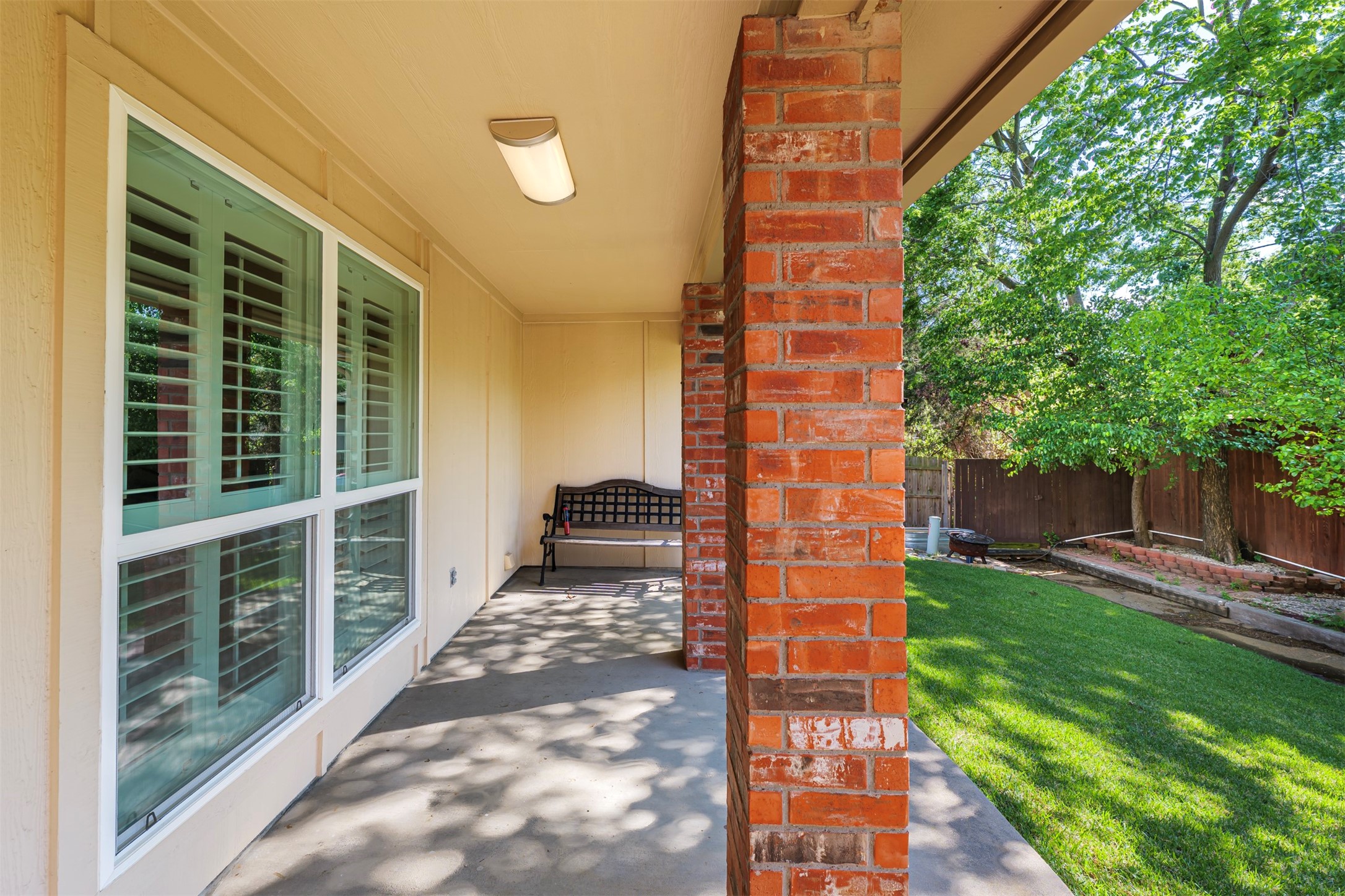 6729 Lucas Lane