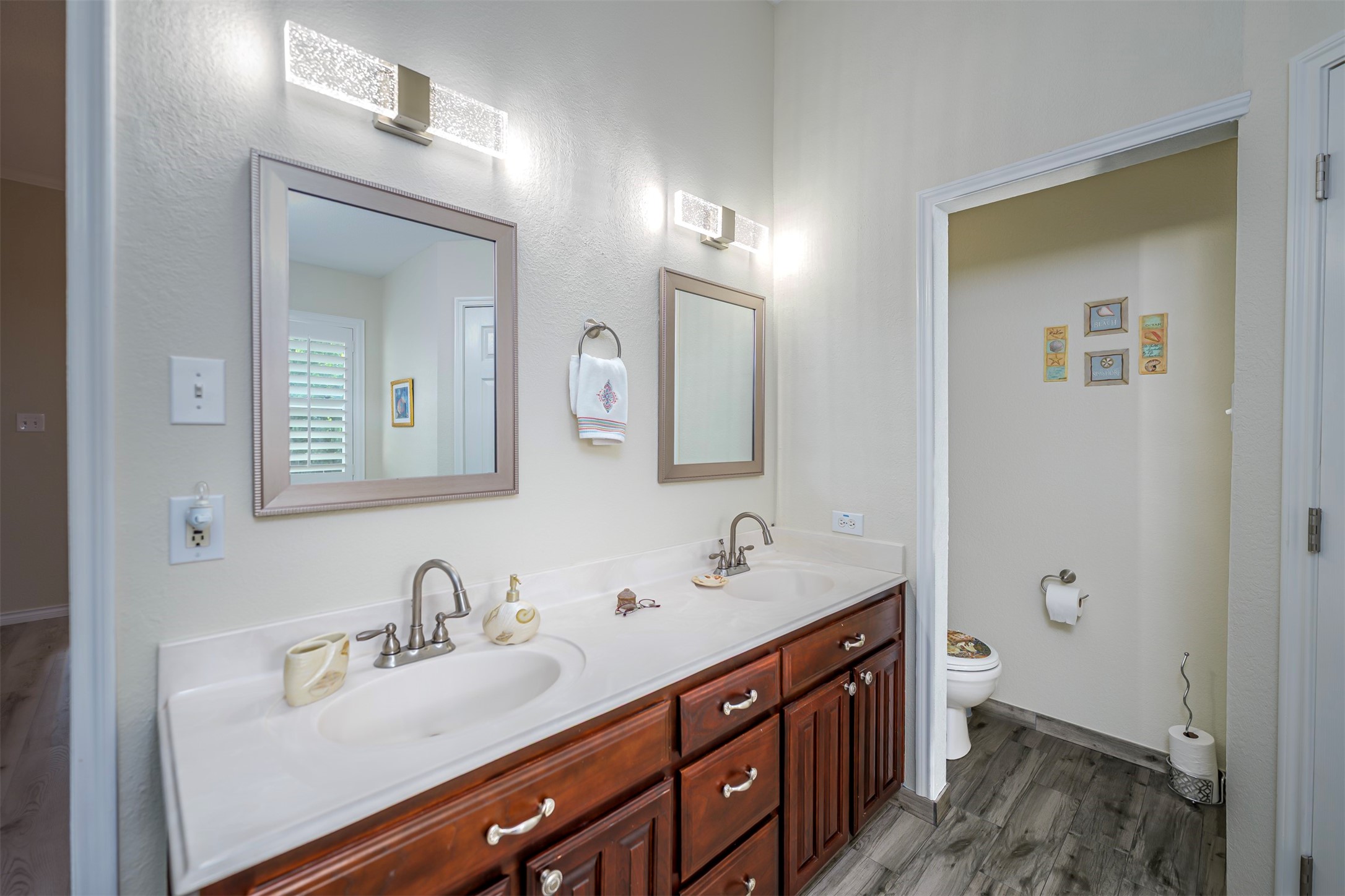6729 Lucas Lane