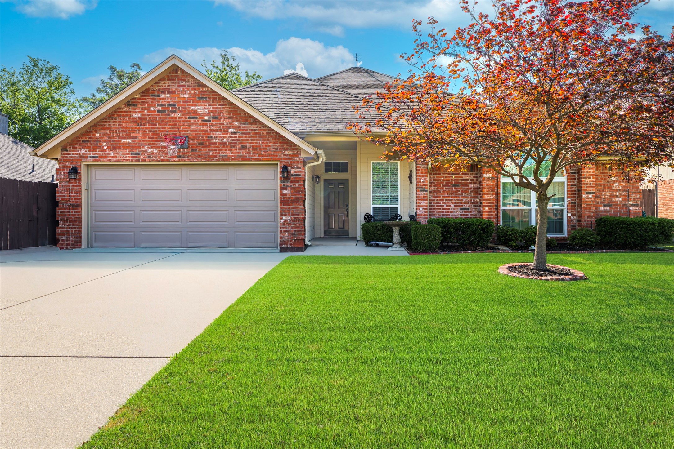 6729 Lucas Lane