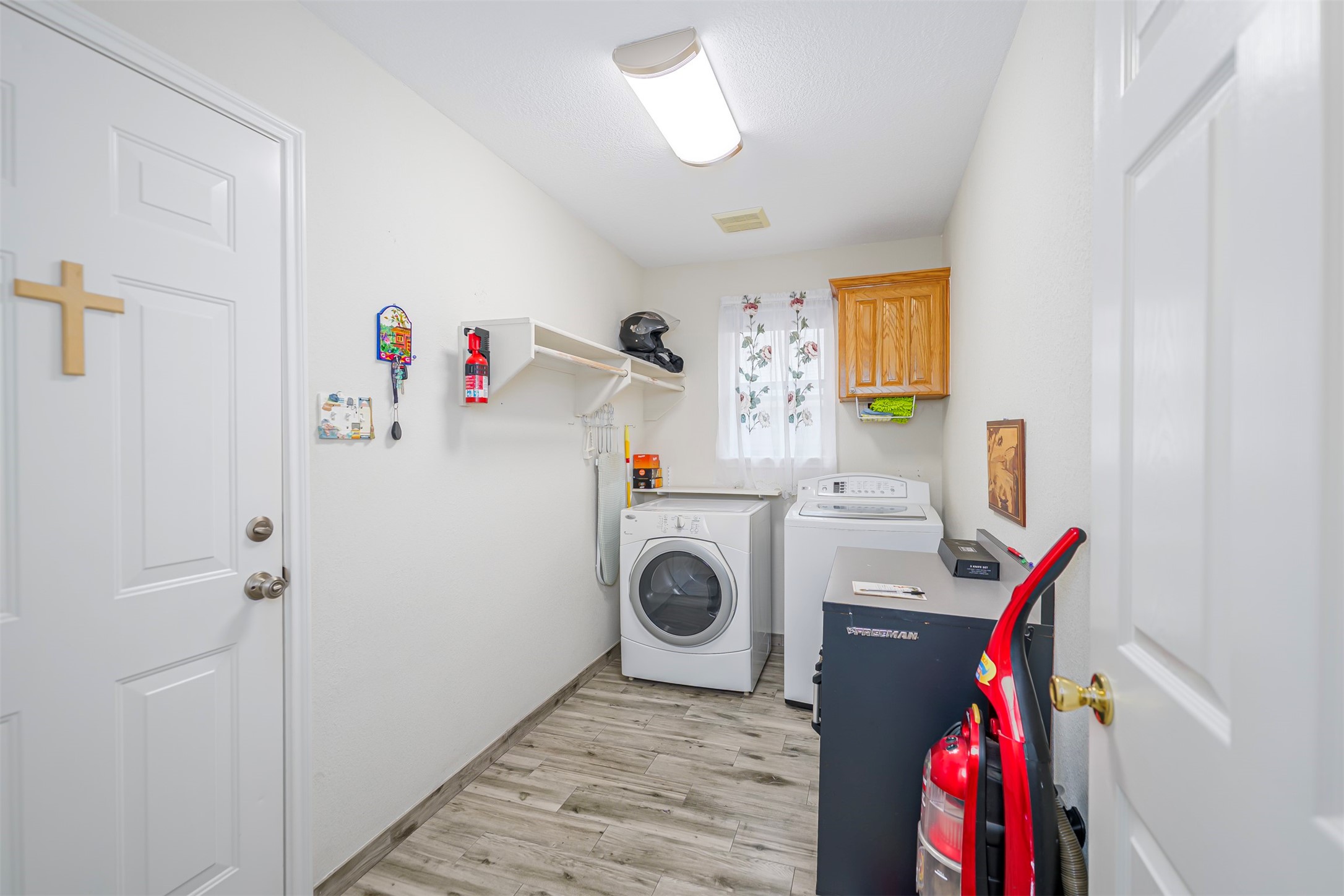6729 Lucas Lane