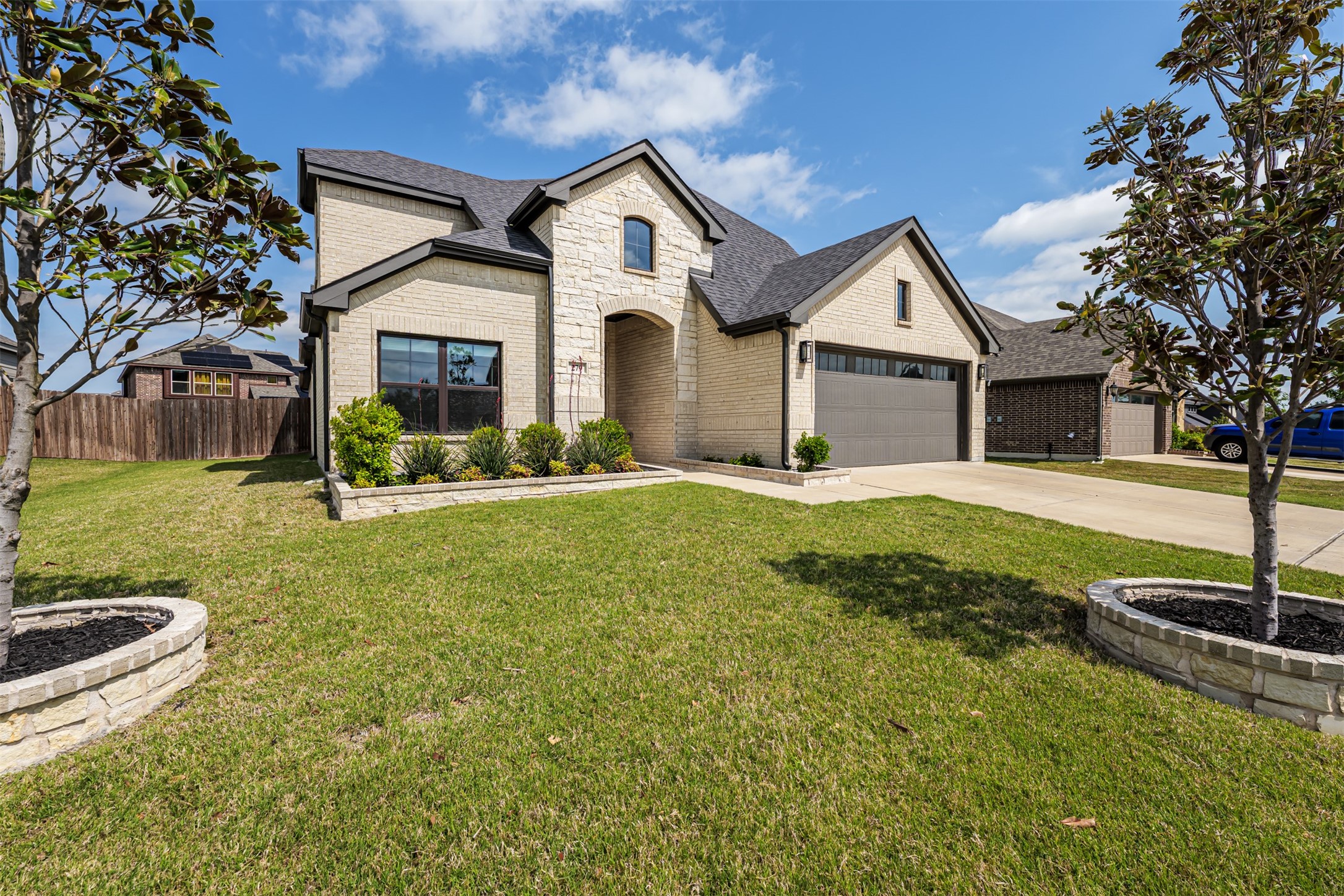 279 Moonshadow Drive