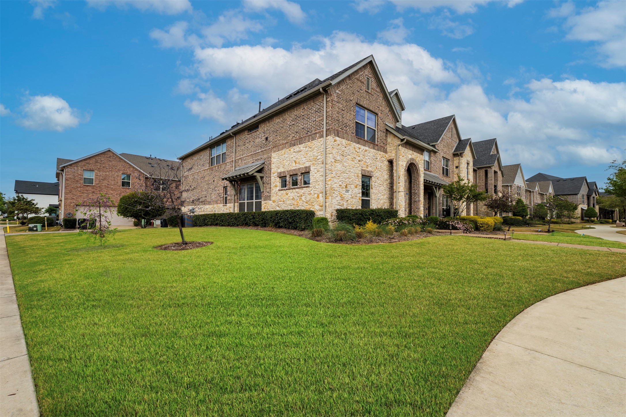 4202 Cascade Sky Drive