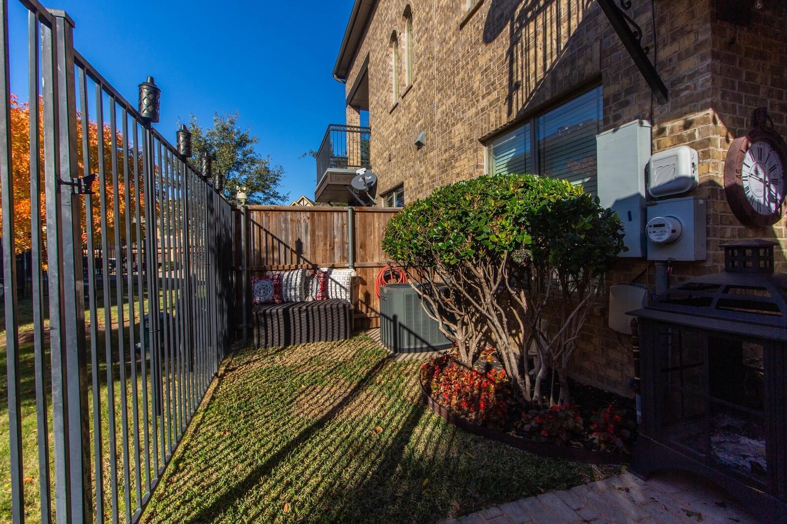 1605 Brook Glen Drive