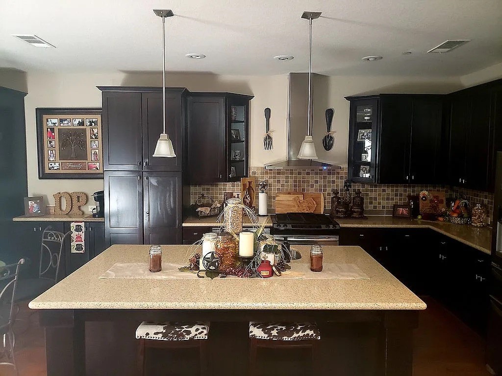 1605 Brook Glen Drive
