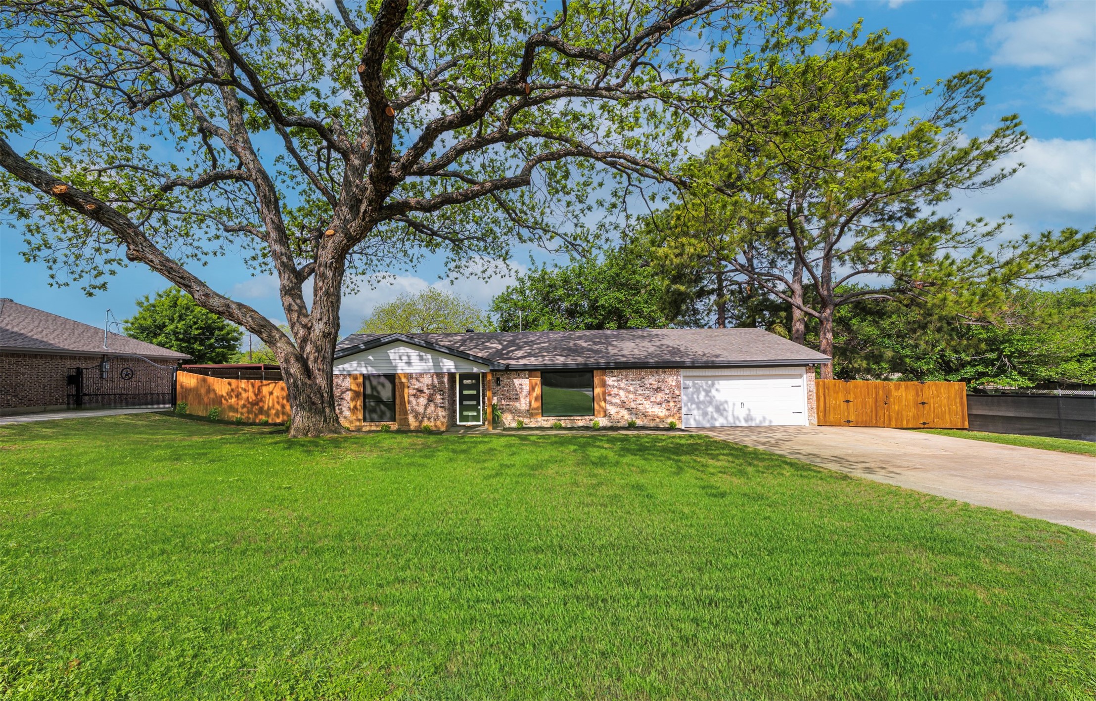 2004 Tarver Road