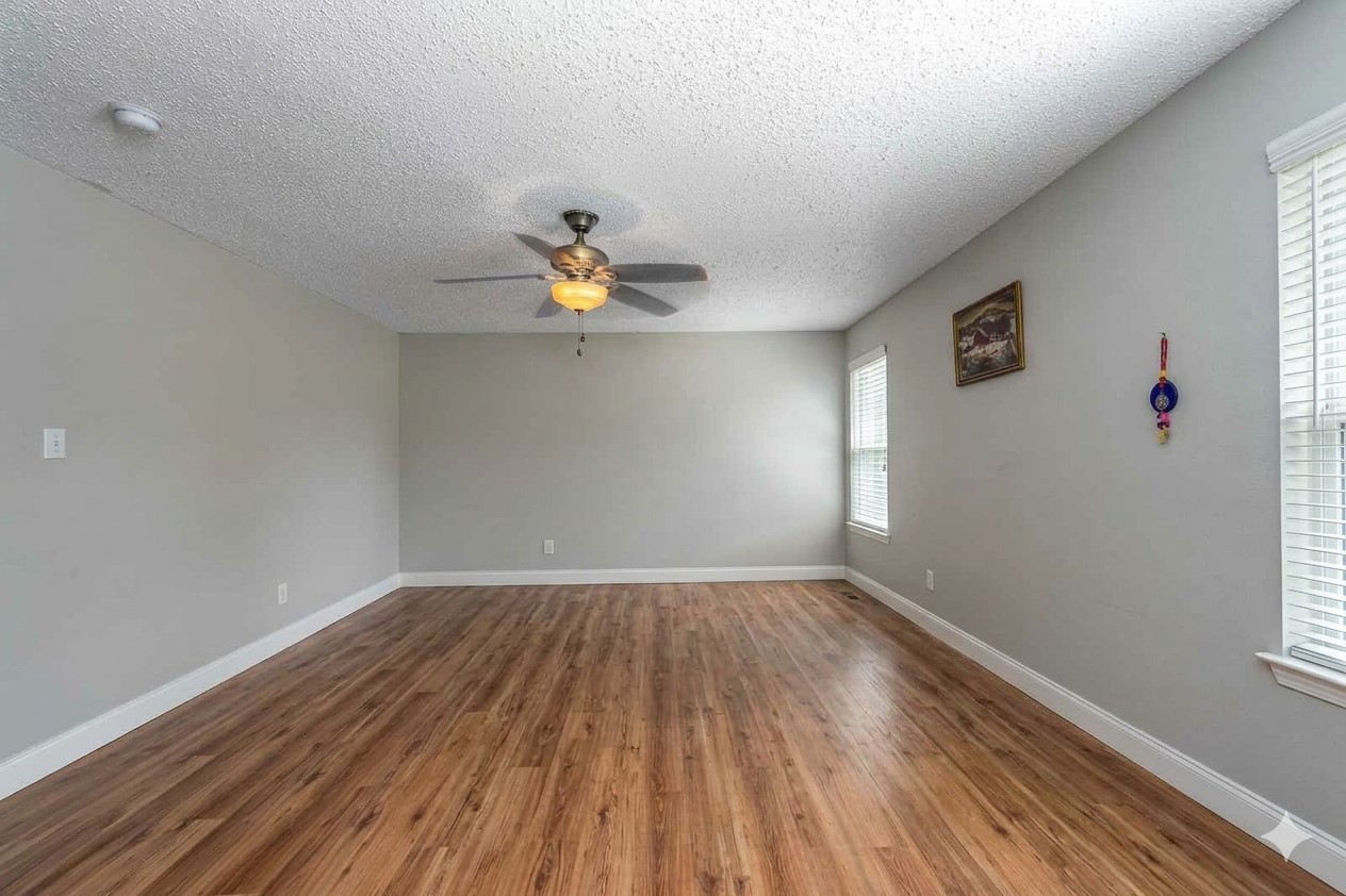 5209 Prestwick Drive