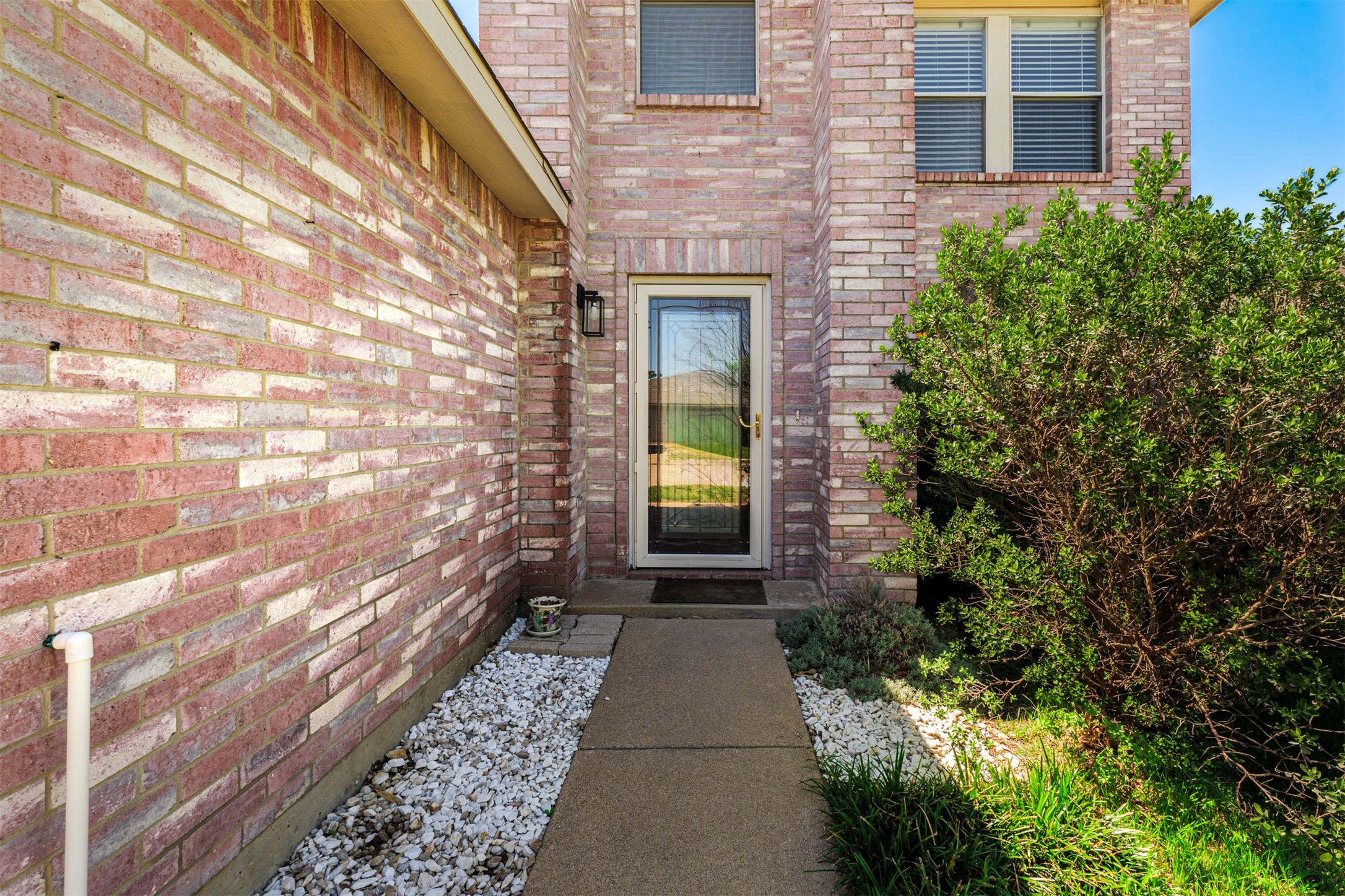 5209 Prestwick Drive