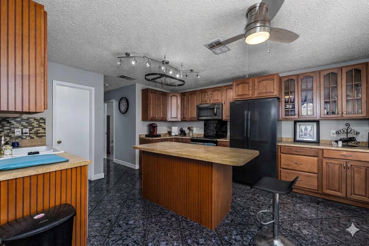 5209 Prestwick Drive