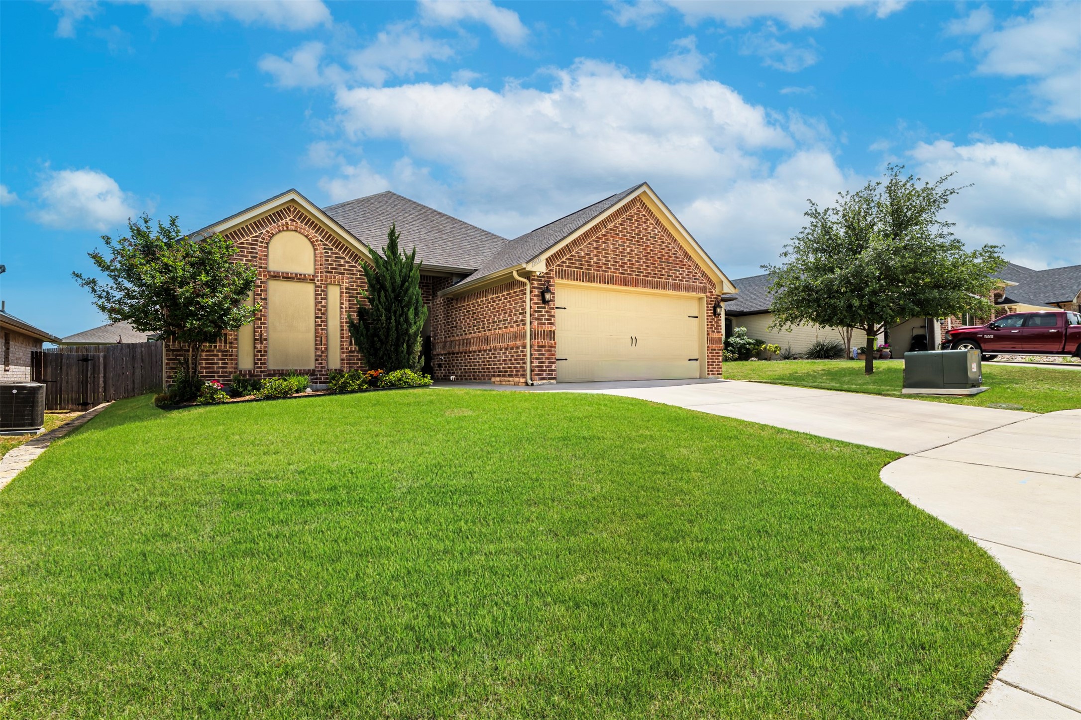 1905 Town Creek Circle