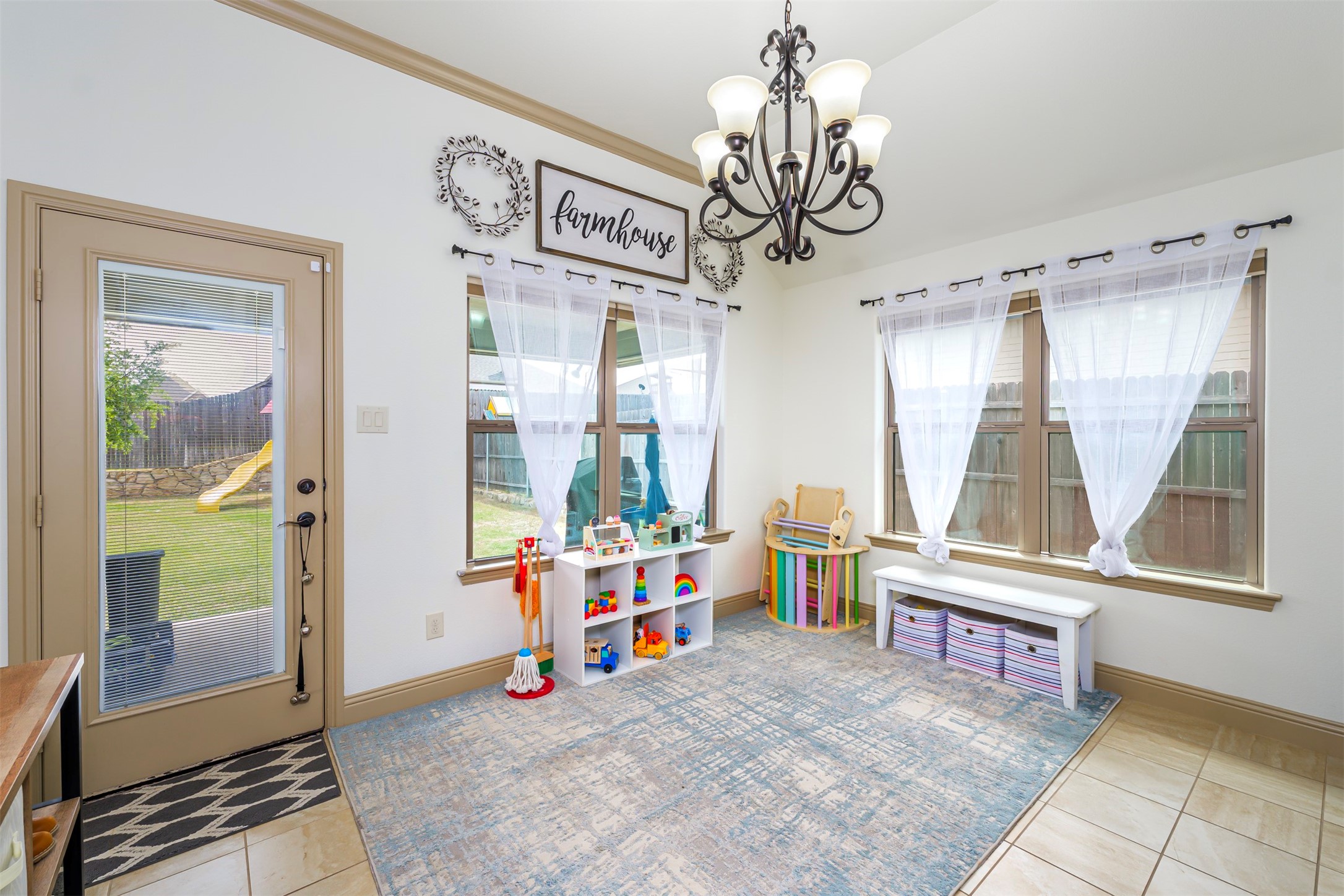 1905 Town Creek Circle