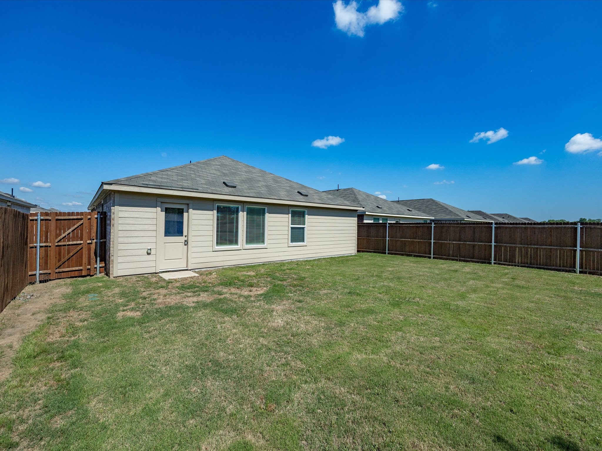 4952 Stonebridge Drive