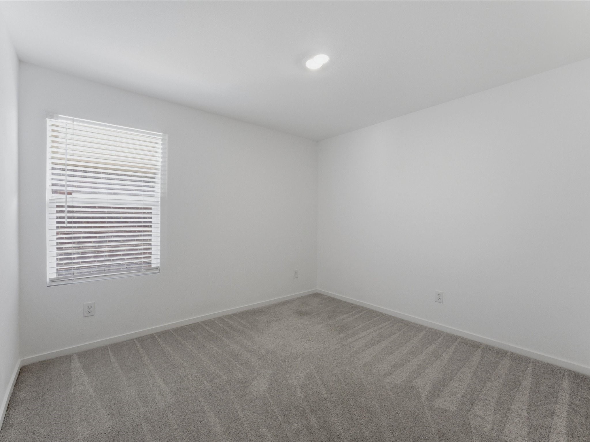 4952 Stonebridge Drive