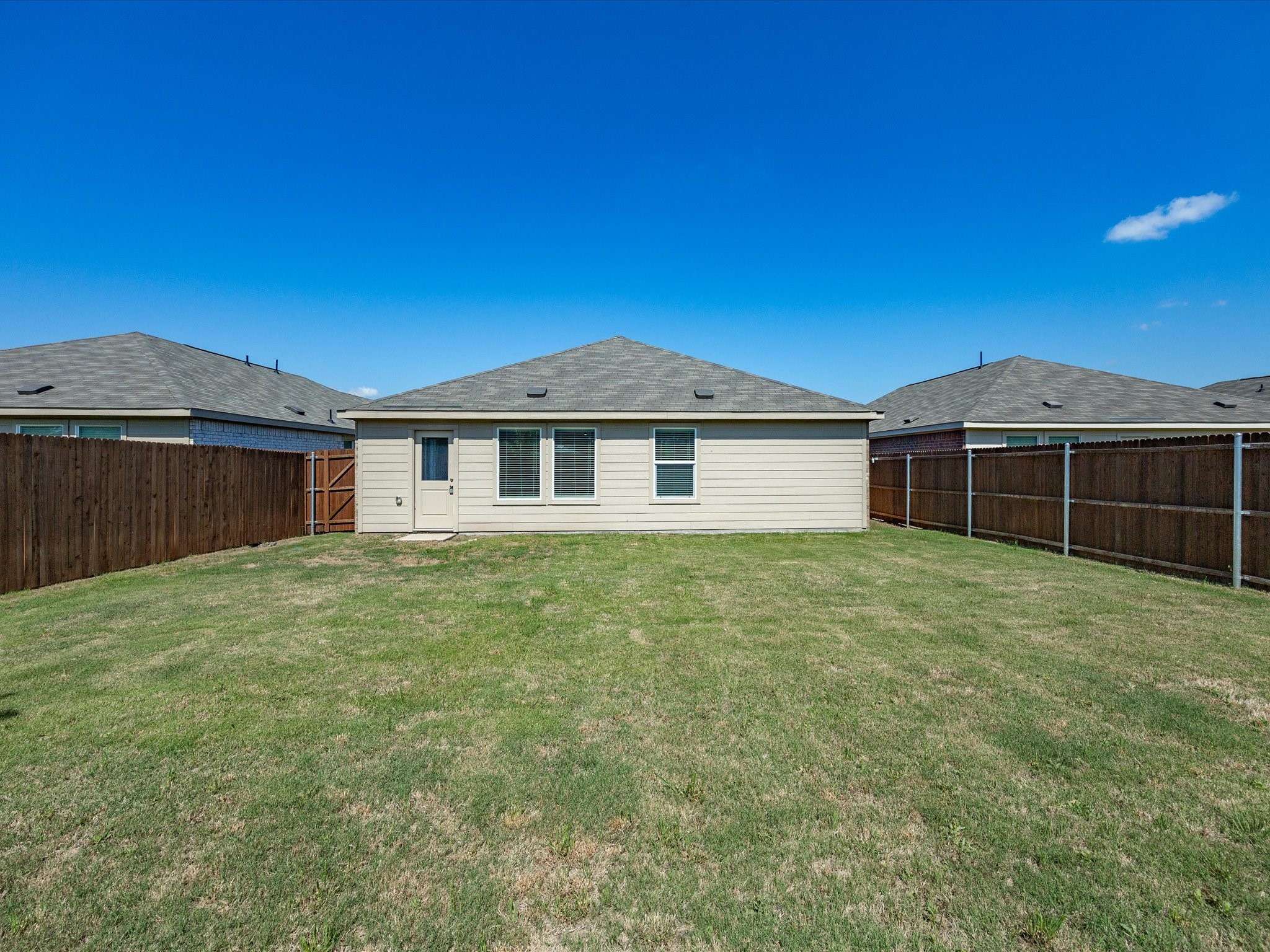 4952 Stonebridge Drive