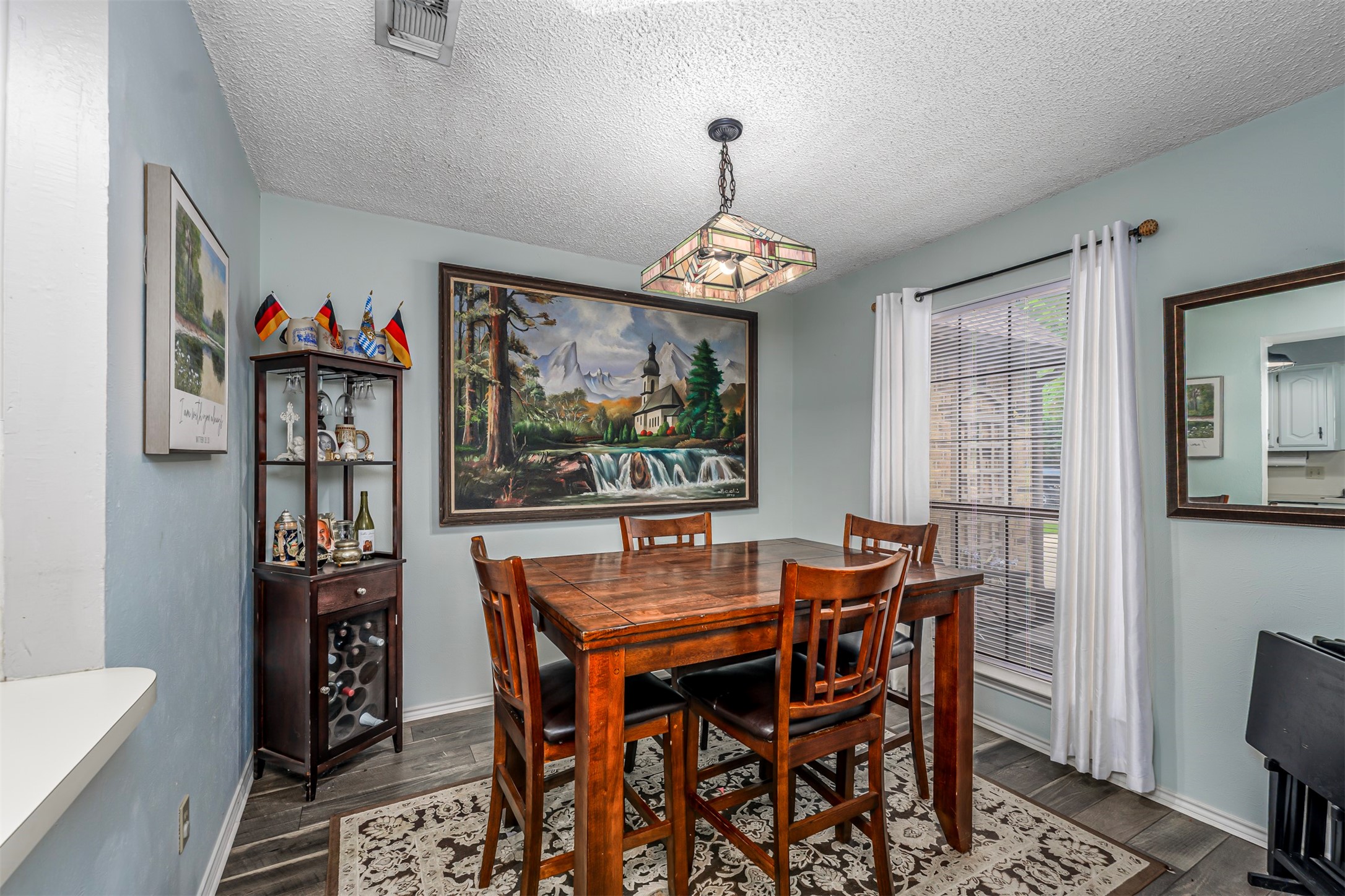 1101 Pin Oak Drive