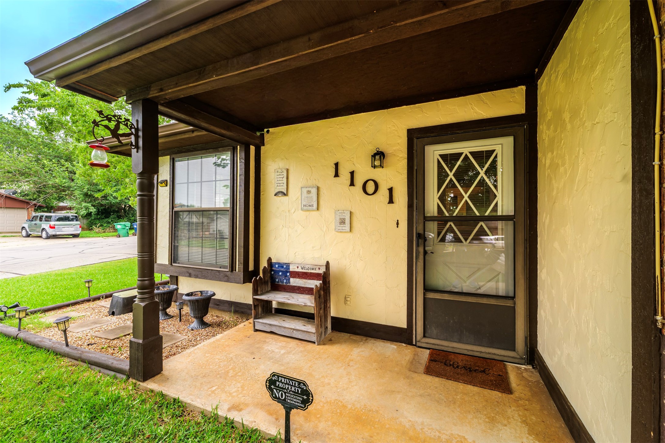 1101 Pin Oak Drive