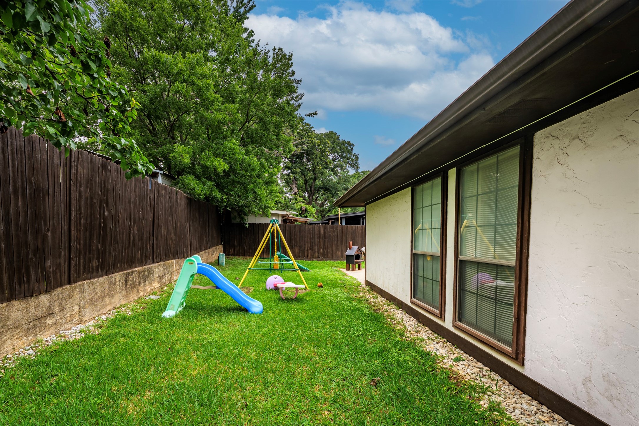 1101 Pin Oak Drive