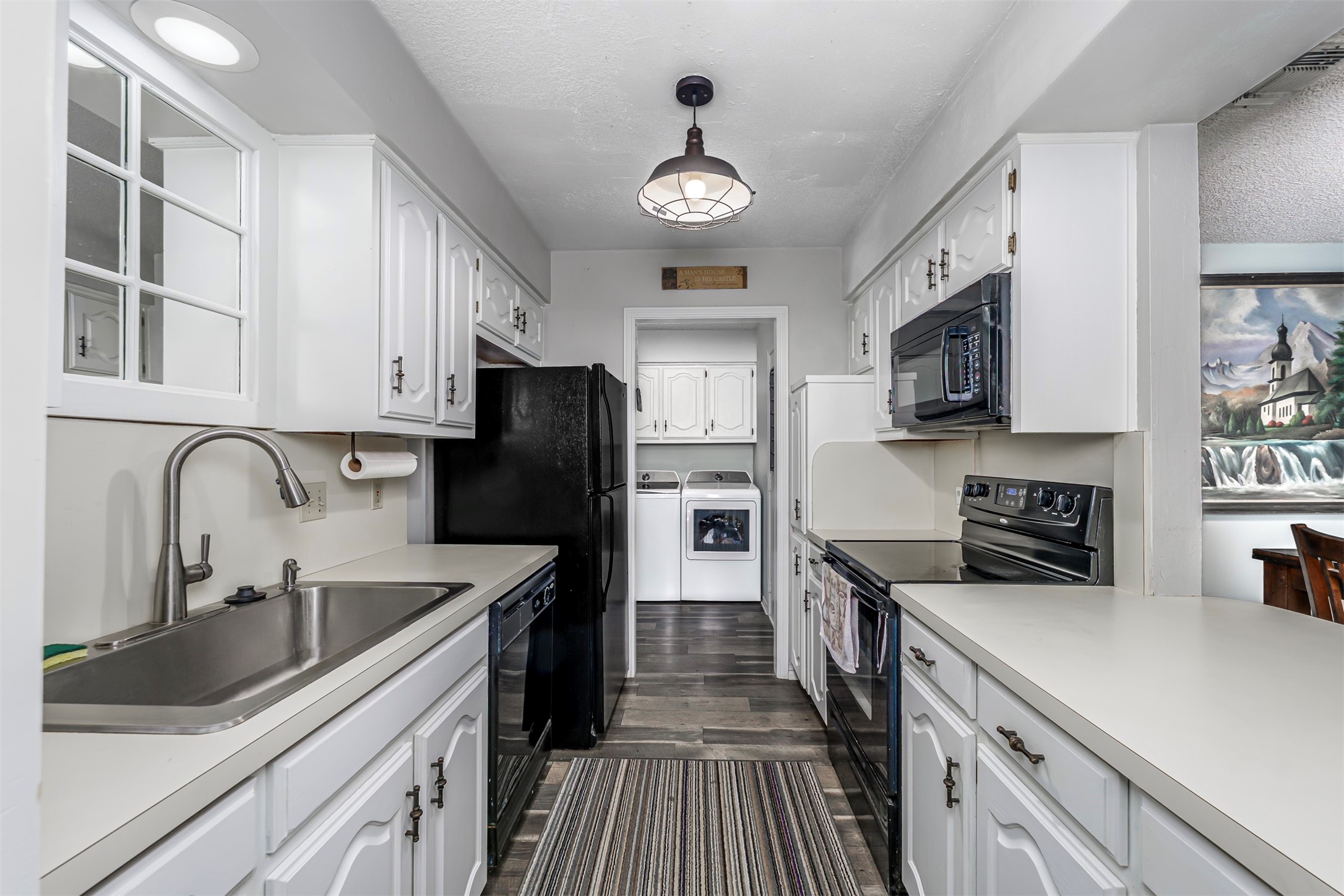 1101 Pin Oak Drive