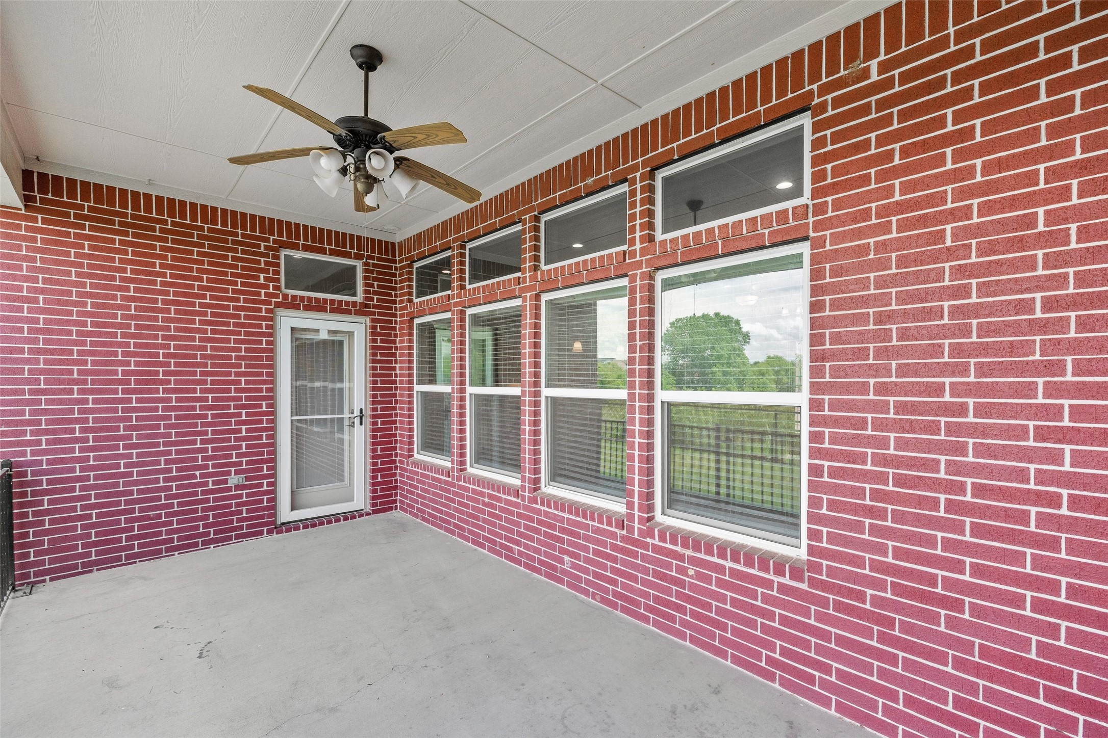 106 King Arthur Court