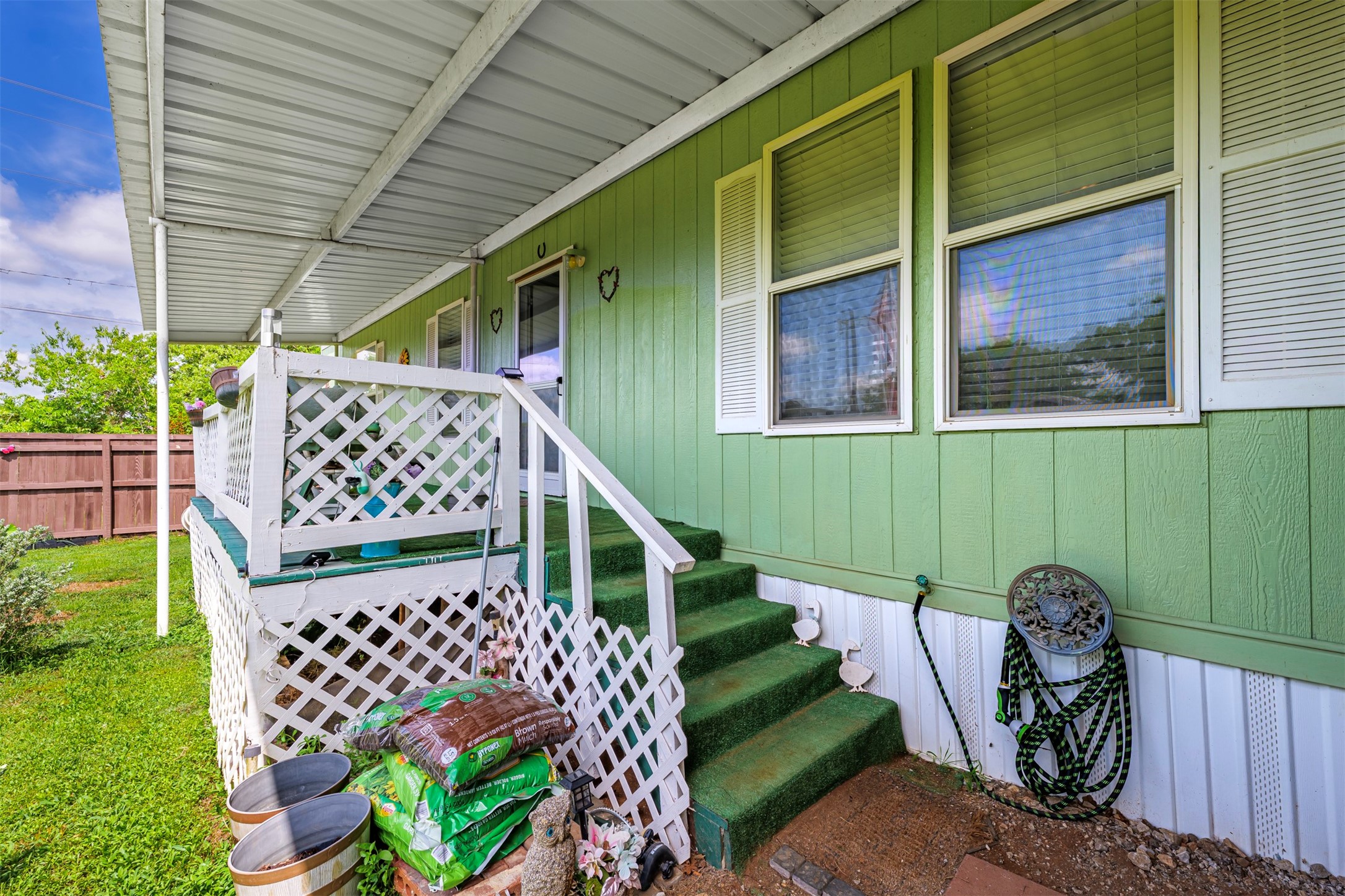 1501 Lark Court