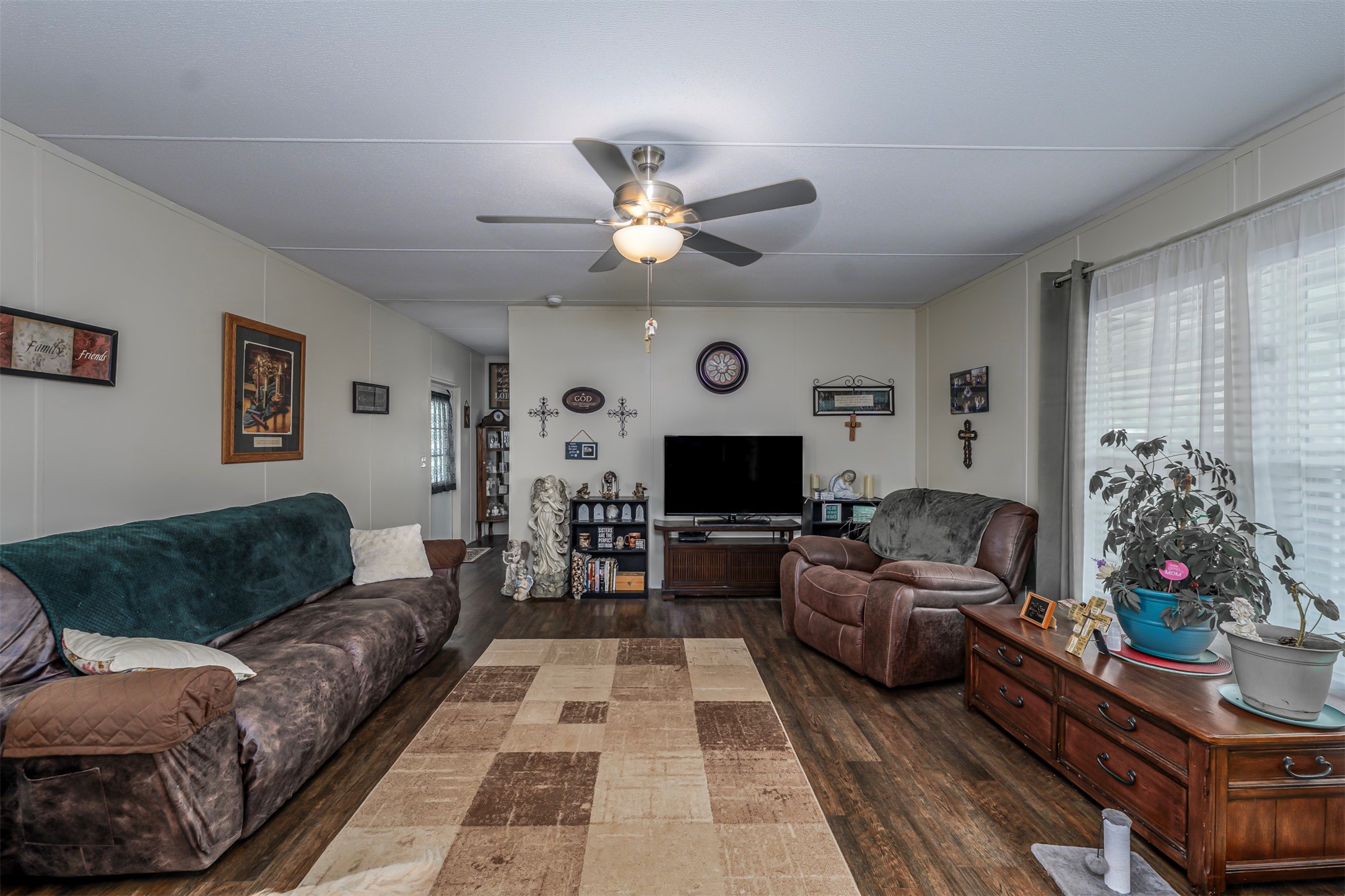 1501 Lark Court