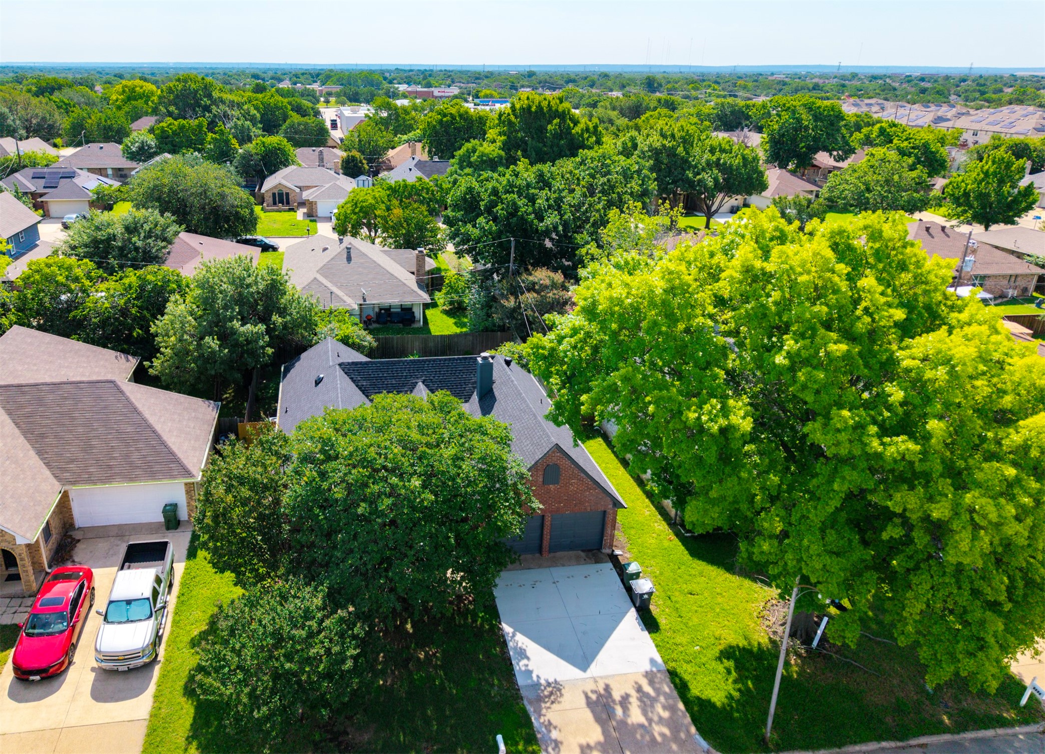6105 Meadowside Trail