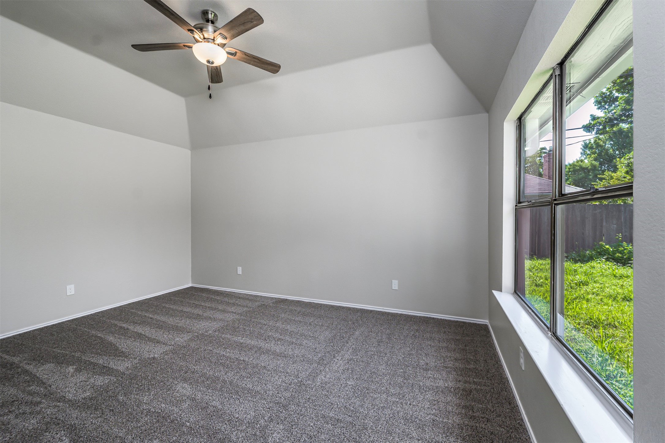 6105 Meadowside Trail