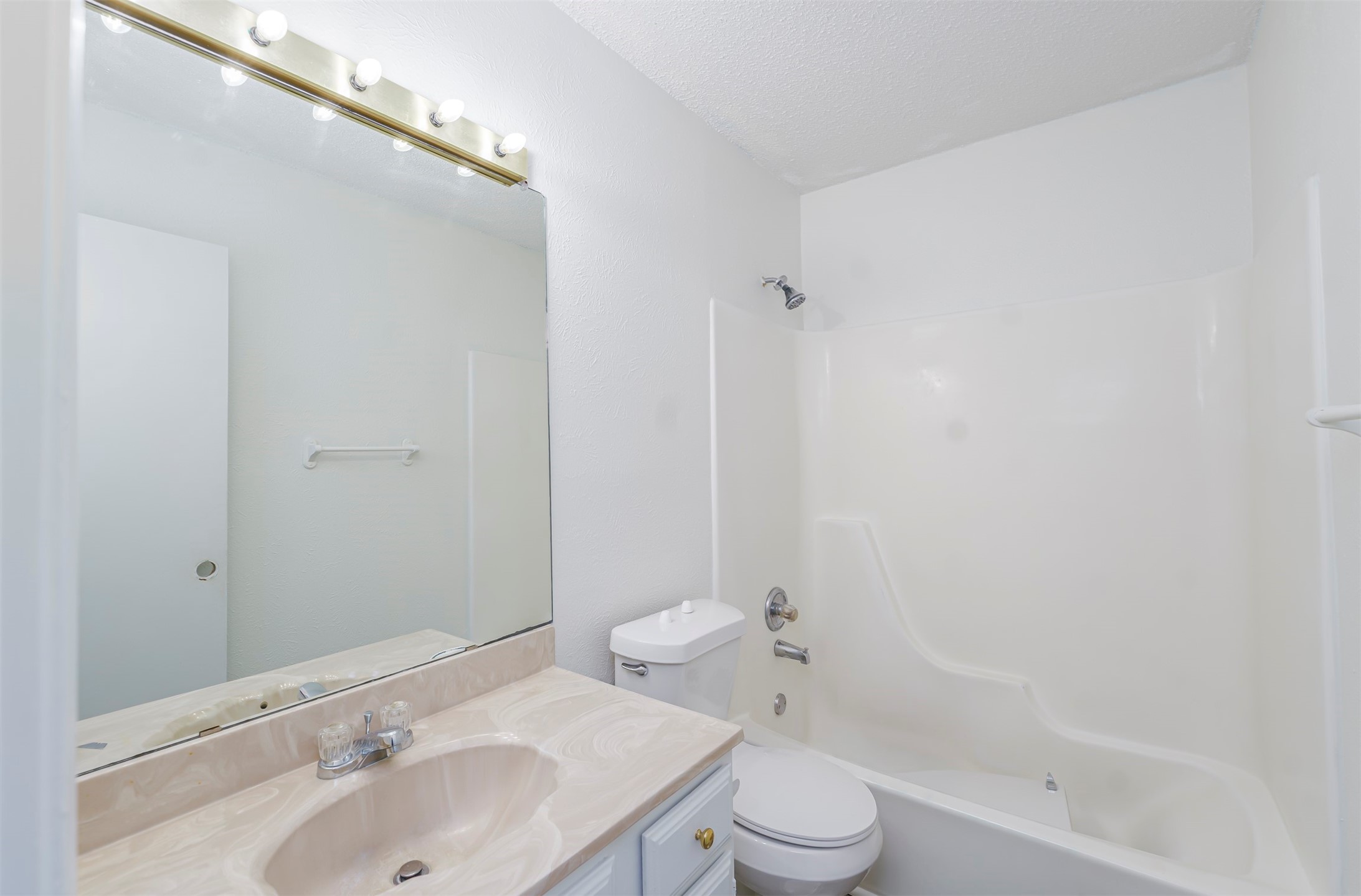 617 Rolling Ridge Court