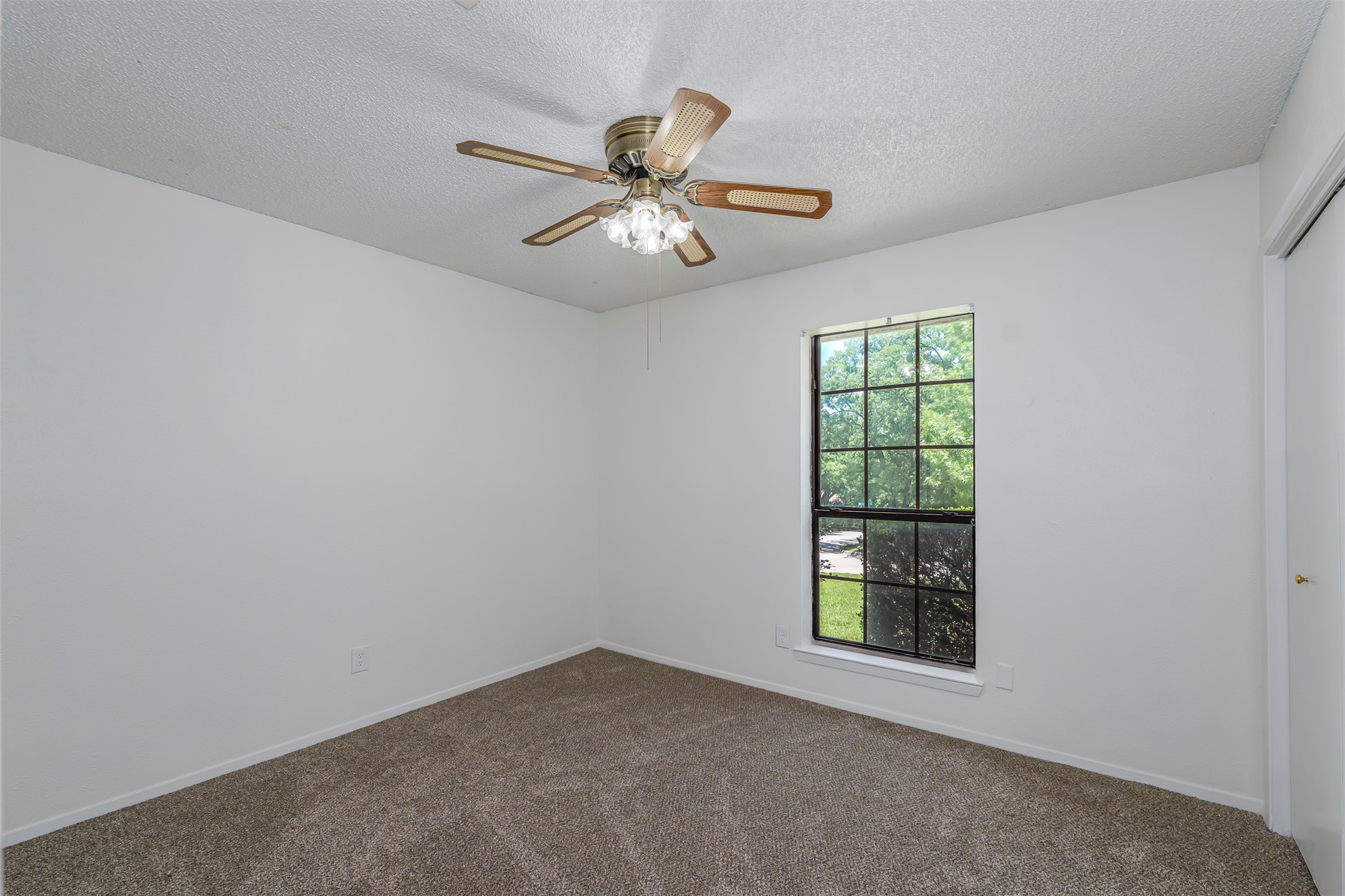617 Rolling Ridge Court