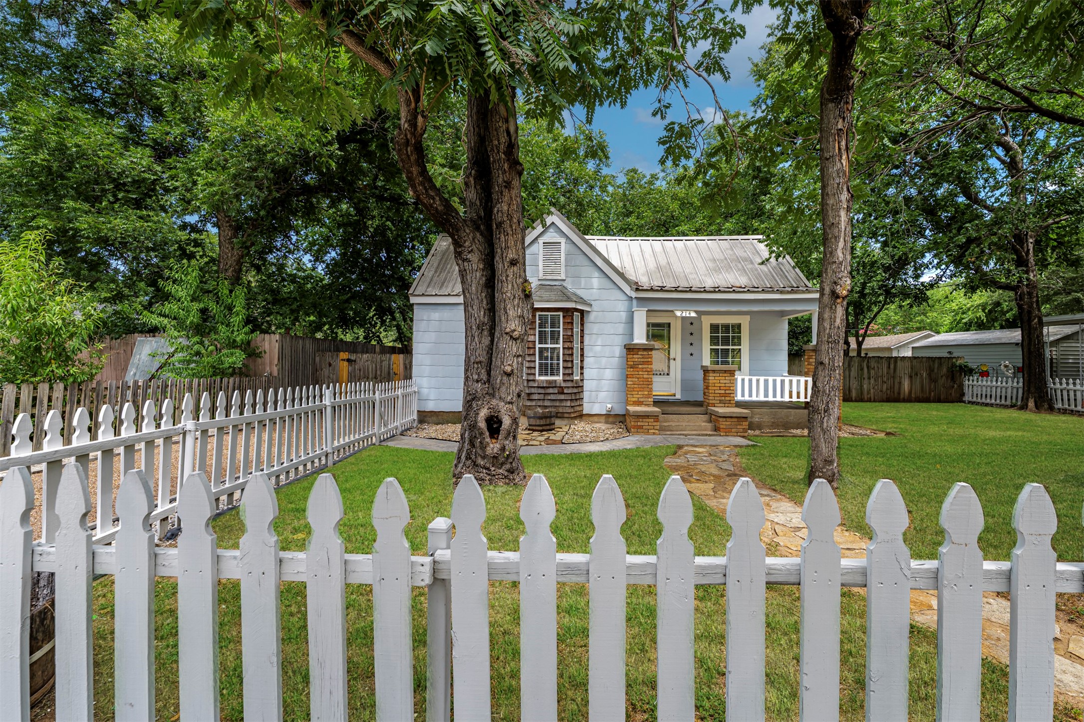 214 Churchill Road