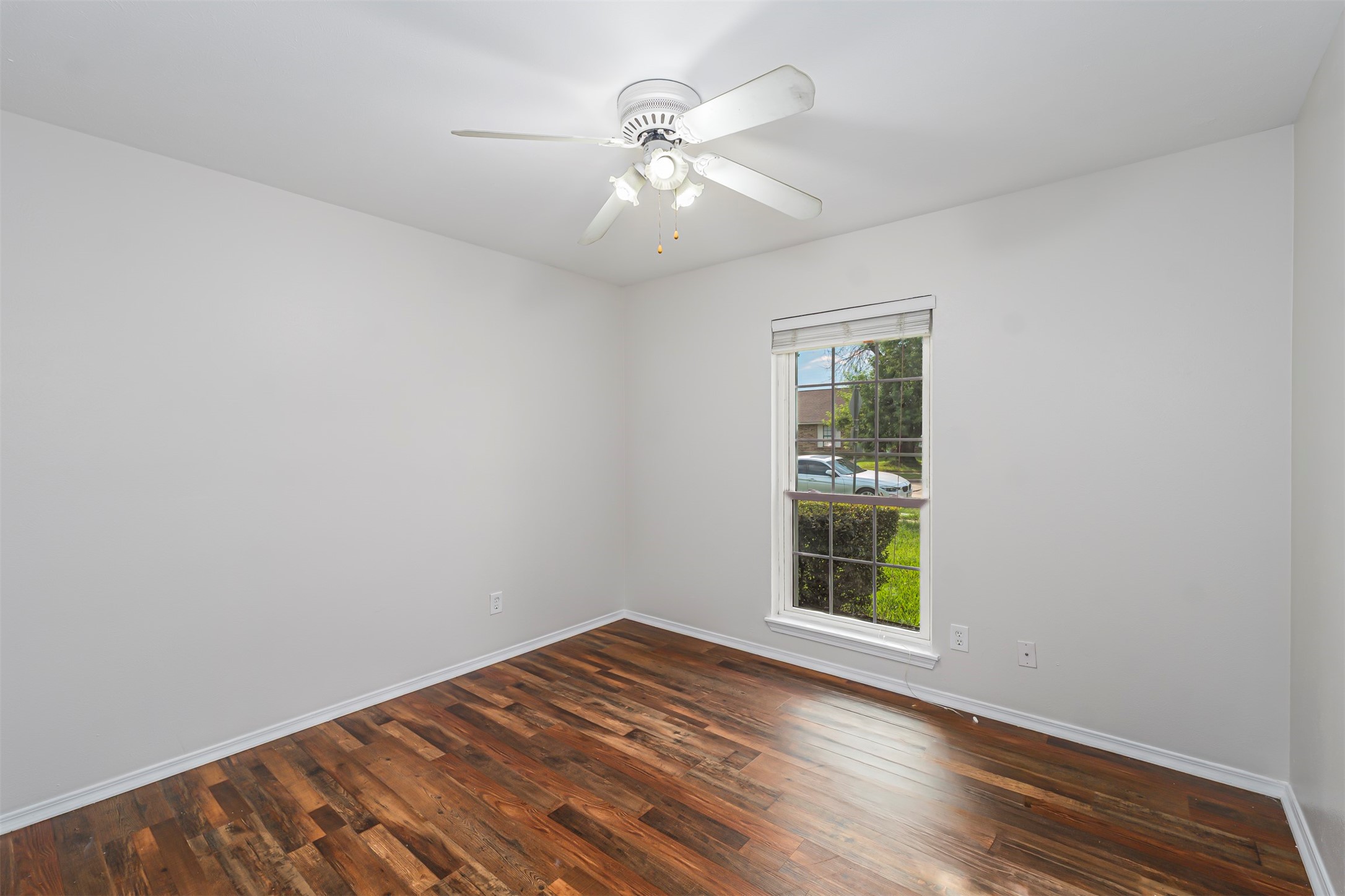128 Kingsbridge Drive