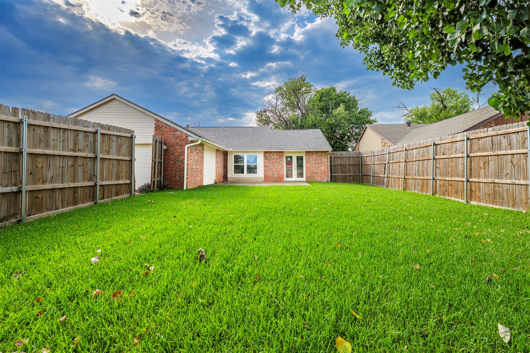 128 Kingsbridge Drive