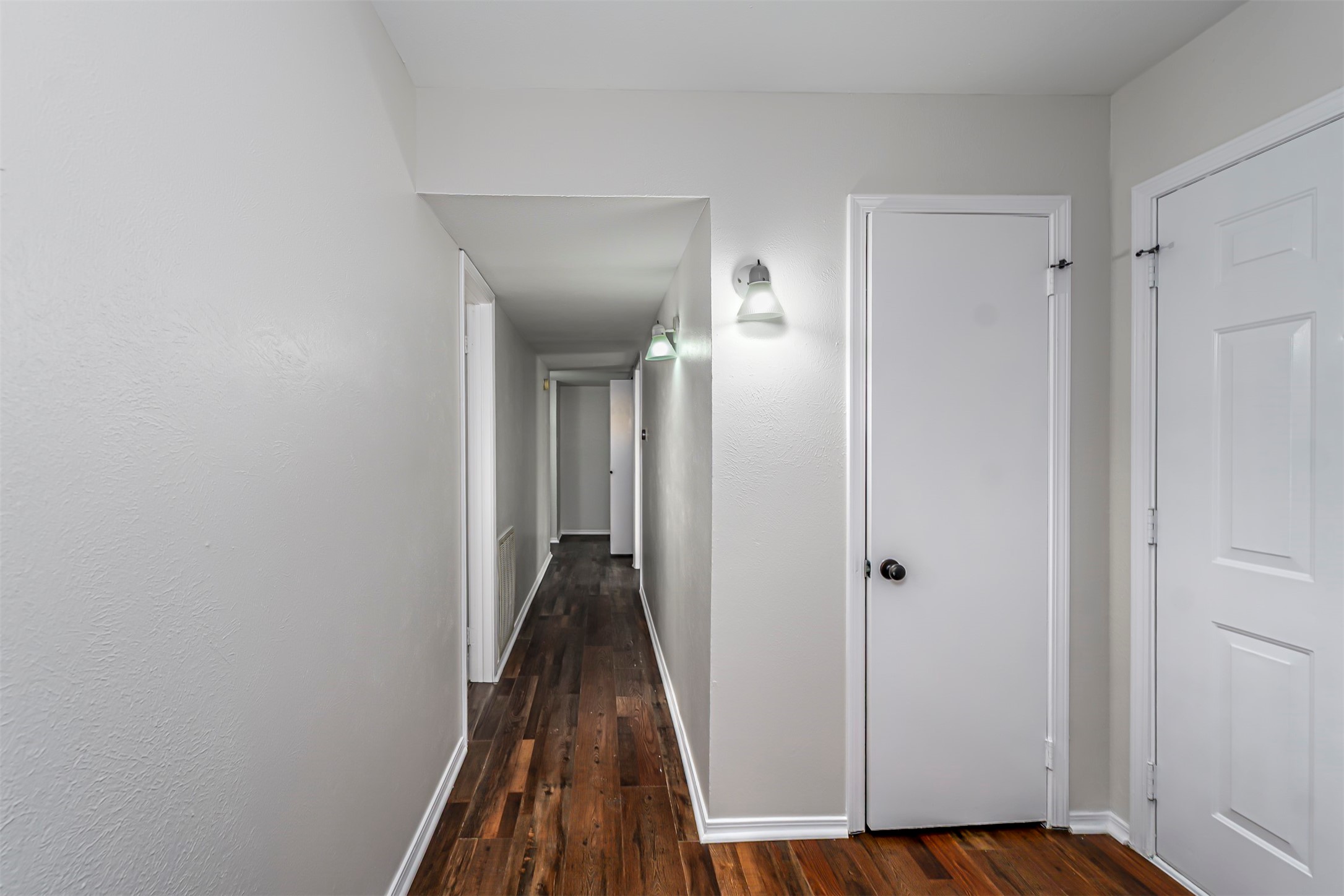 128 Kingsbridge Drive
