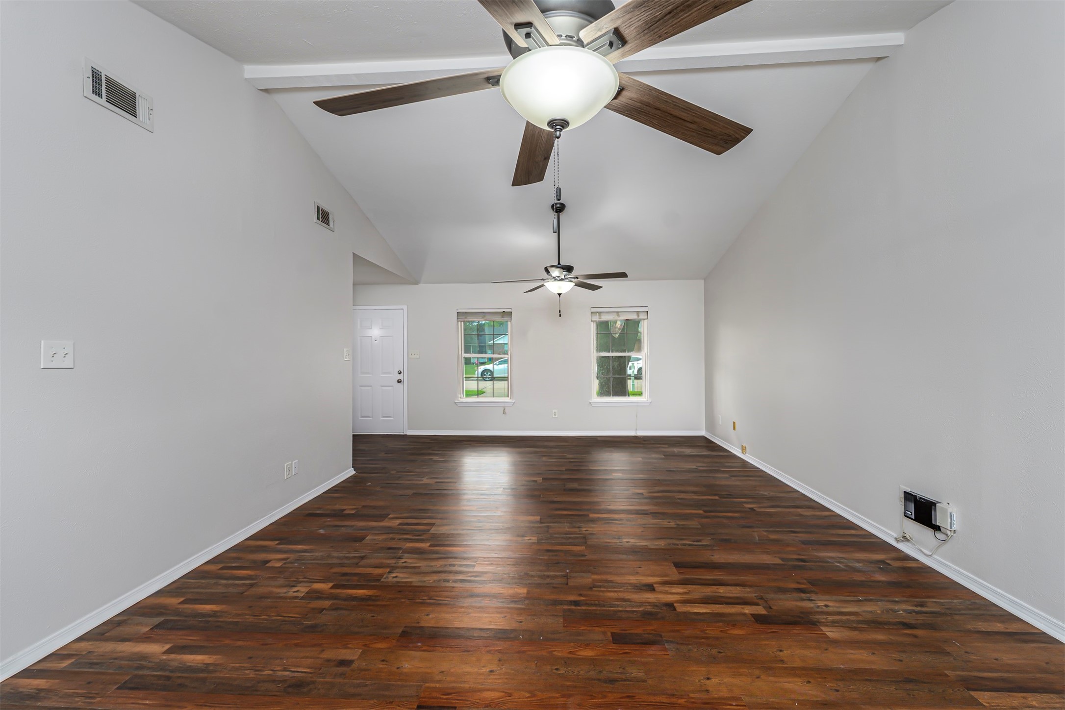 128 Kingsbridge Drive