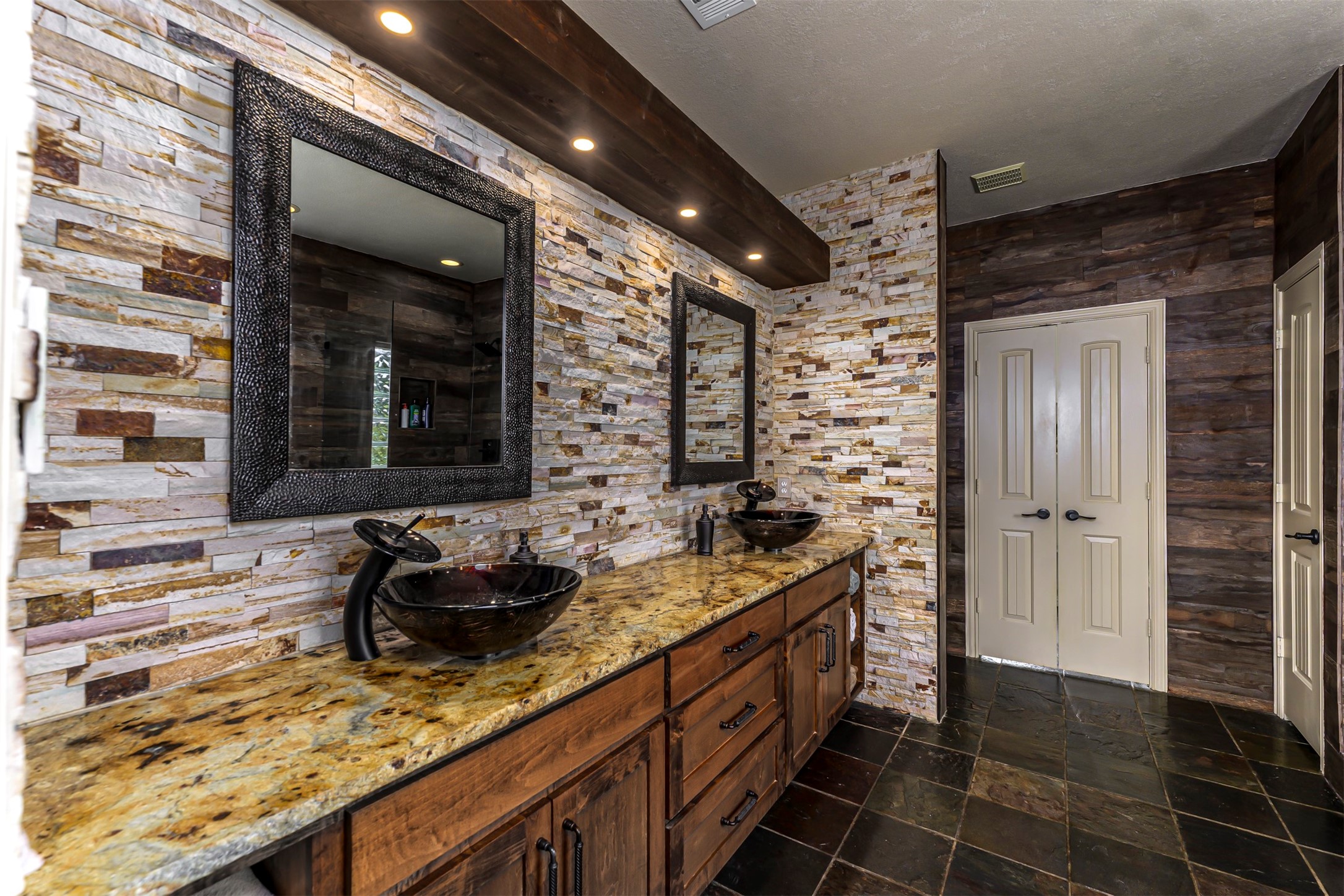 1103 Clayton Court