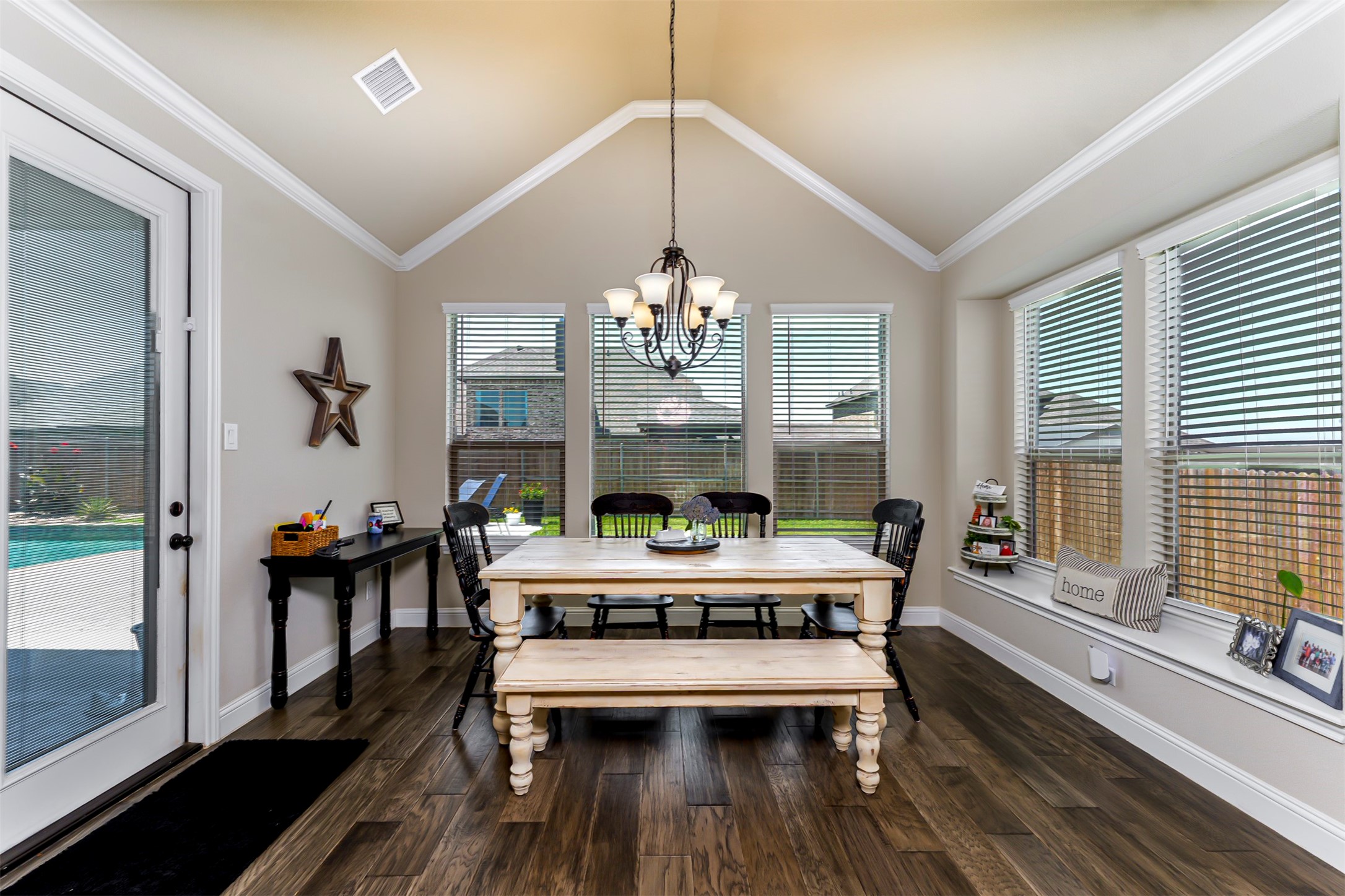 606 Lonesome Dove Drive
