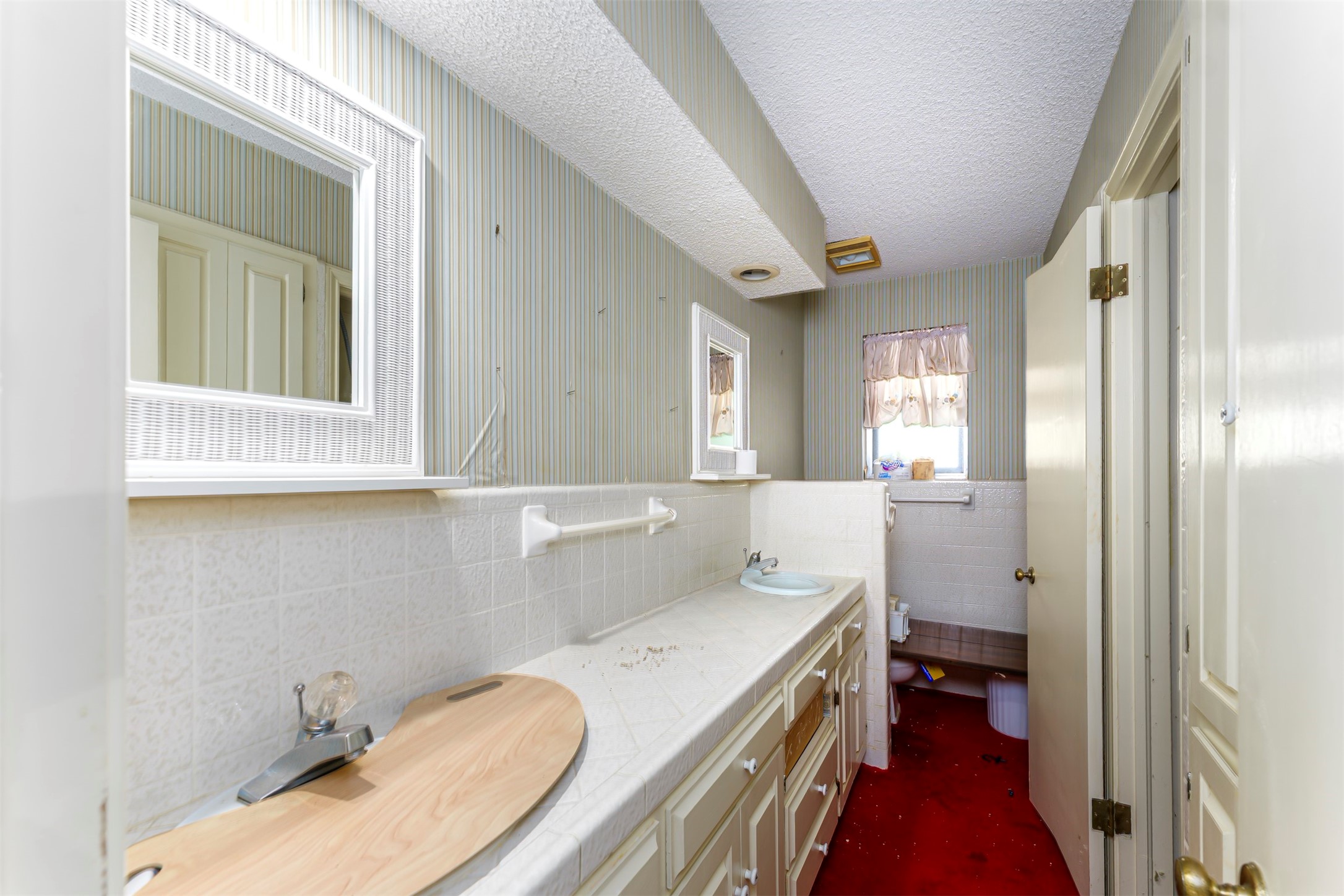 709 Cooks Lane