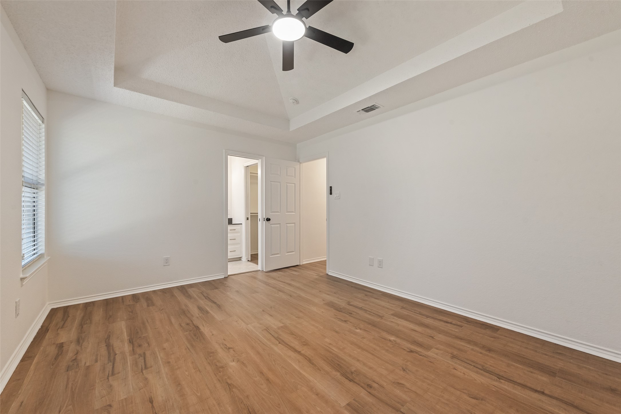 1724 Mimosa Lane