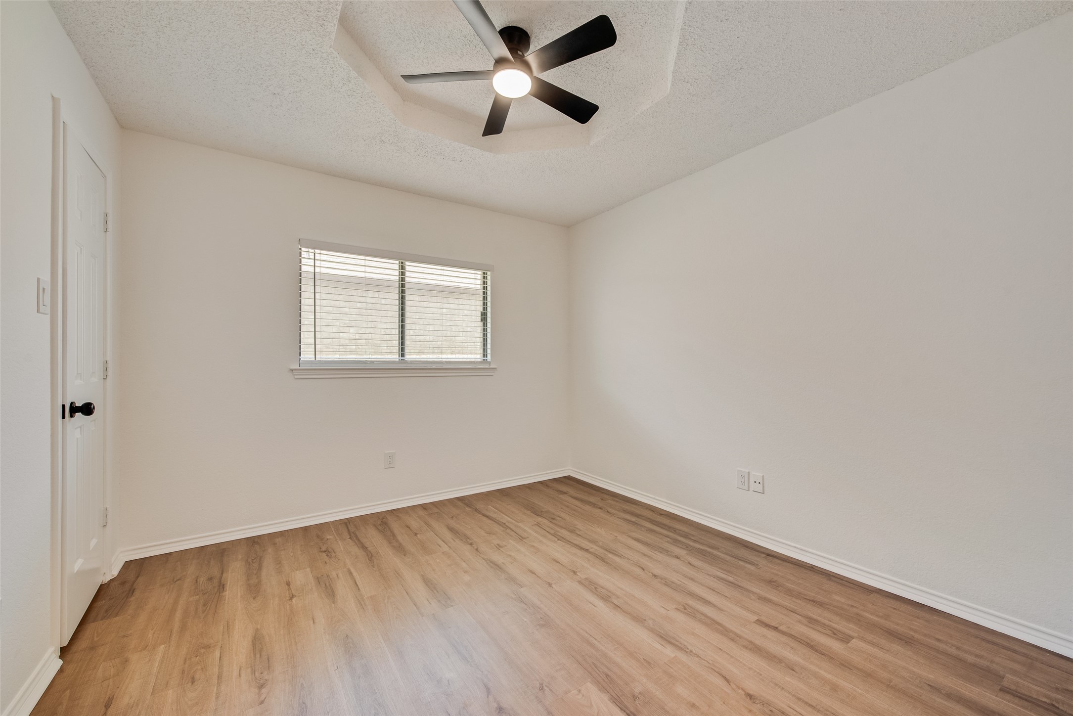 1724 Mimosa Lane