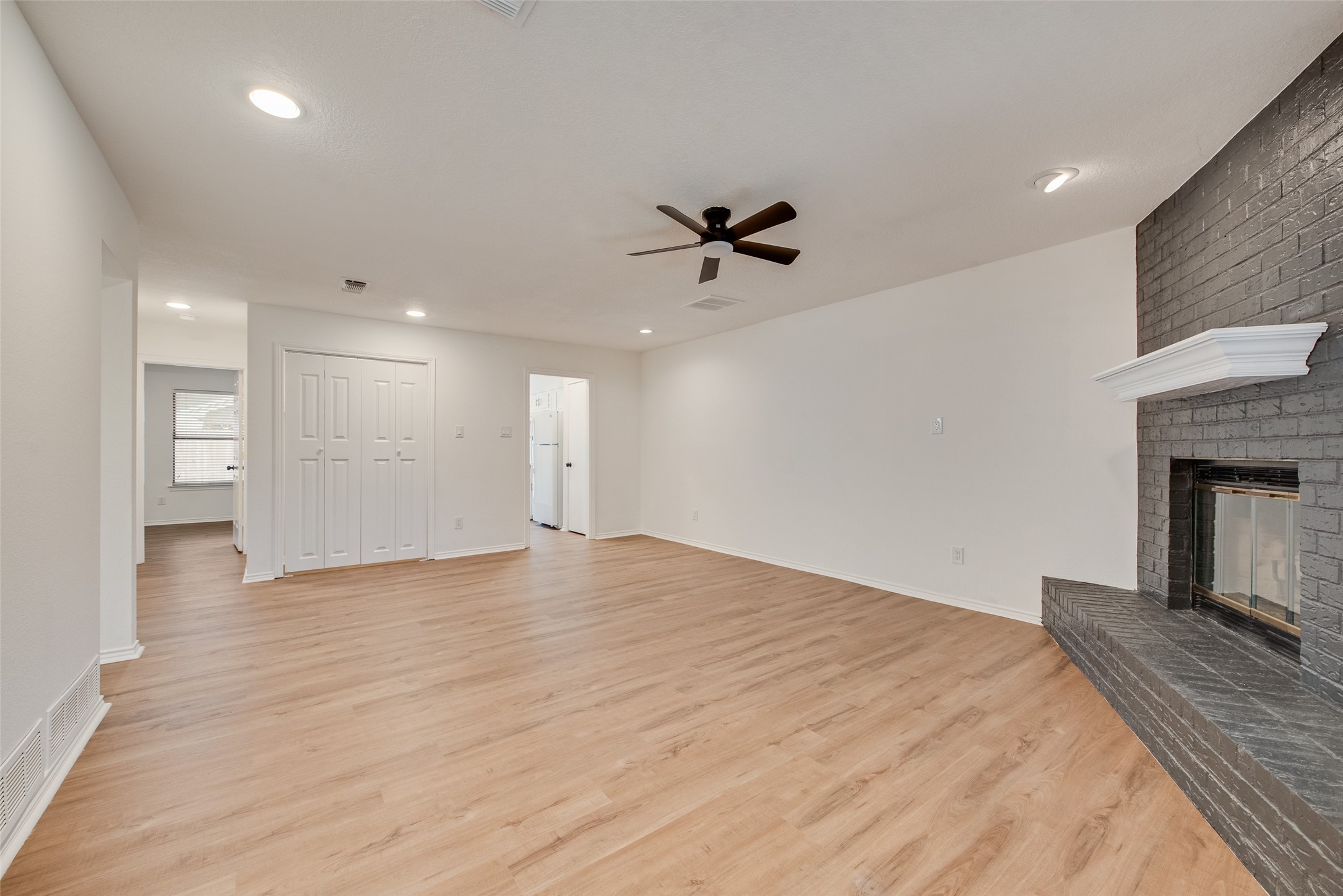 1724 Mimosa Lane