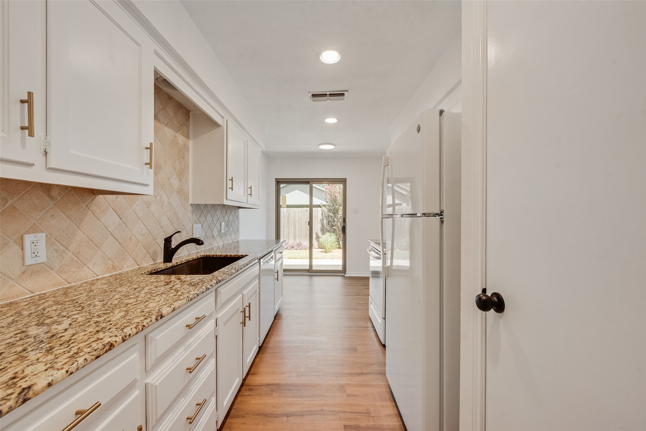 1724 Mimosa Lane