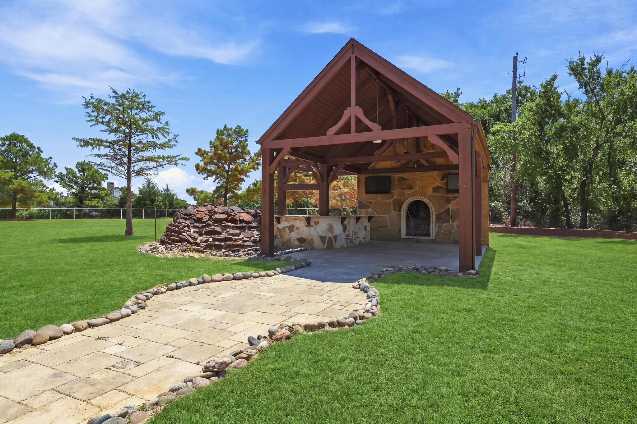 8295 Mountain View Road
