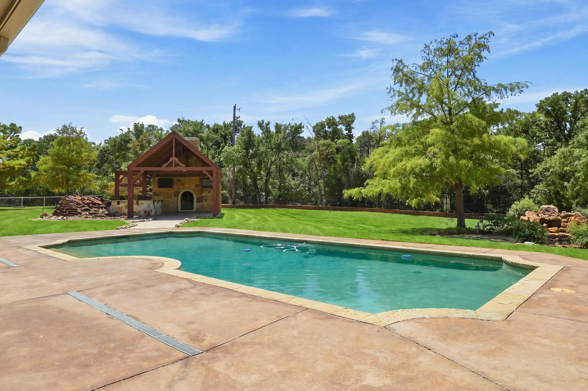 8295 Mountain View Road