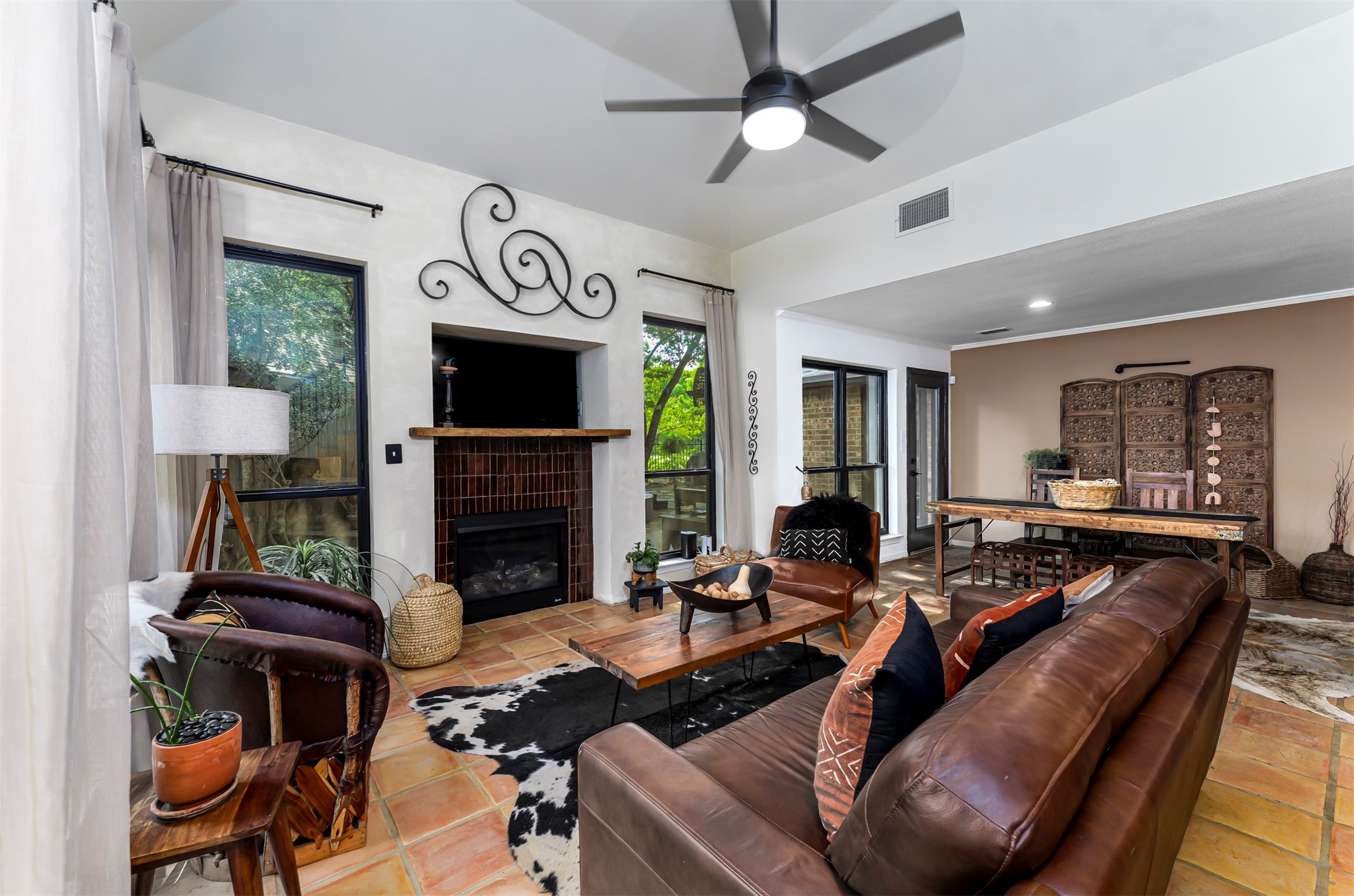 15 Country Club Place