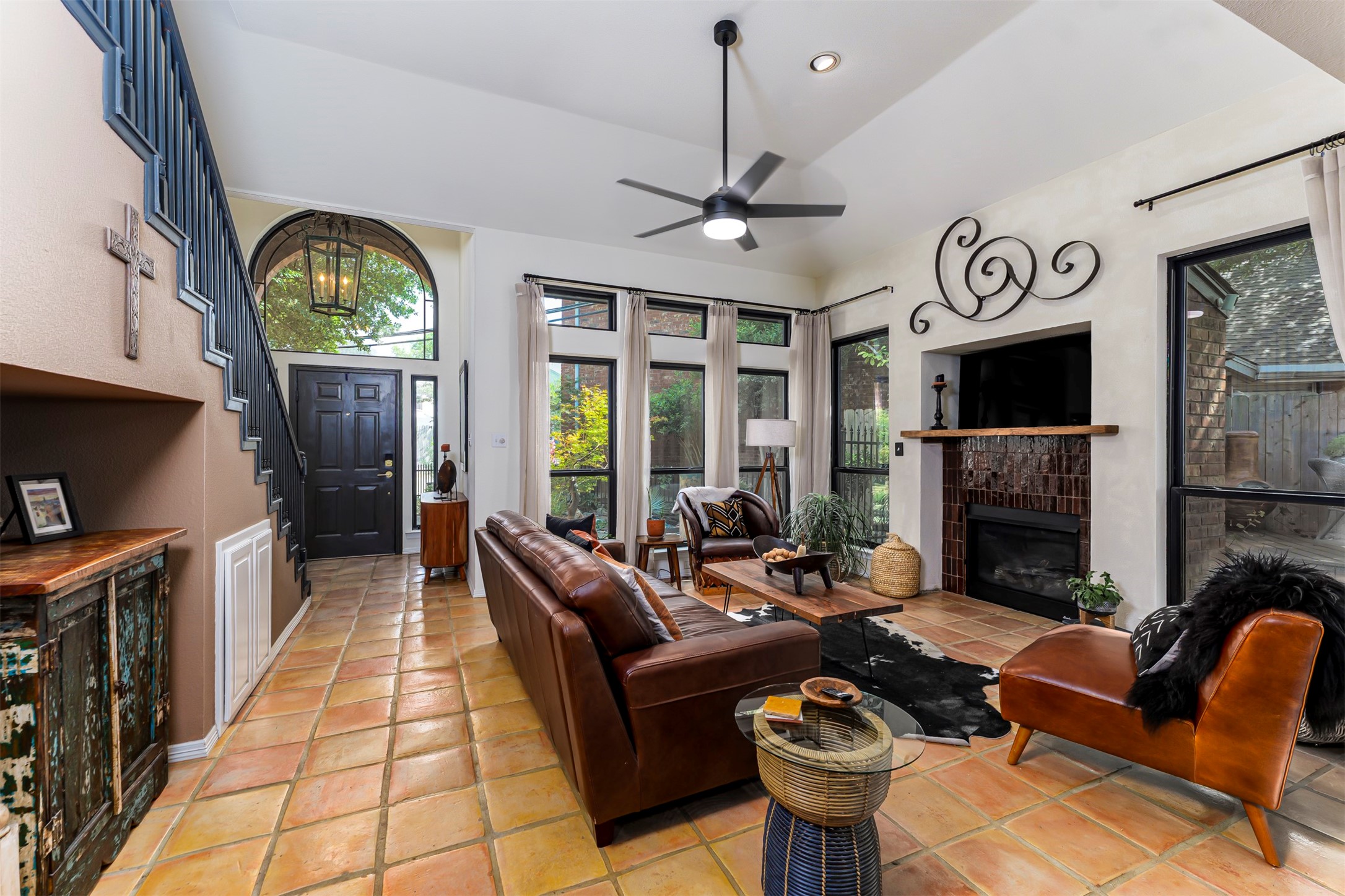 15 Country Club Place