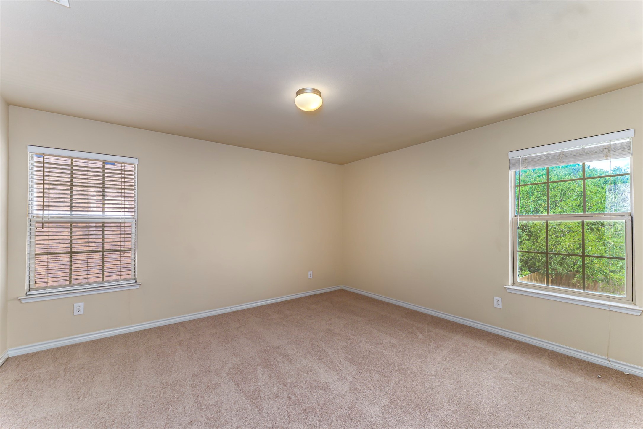 5946 Harbor Glen Drive