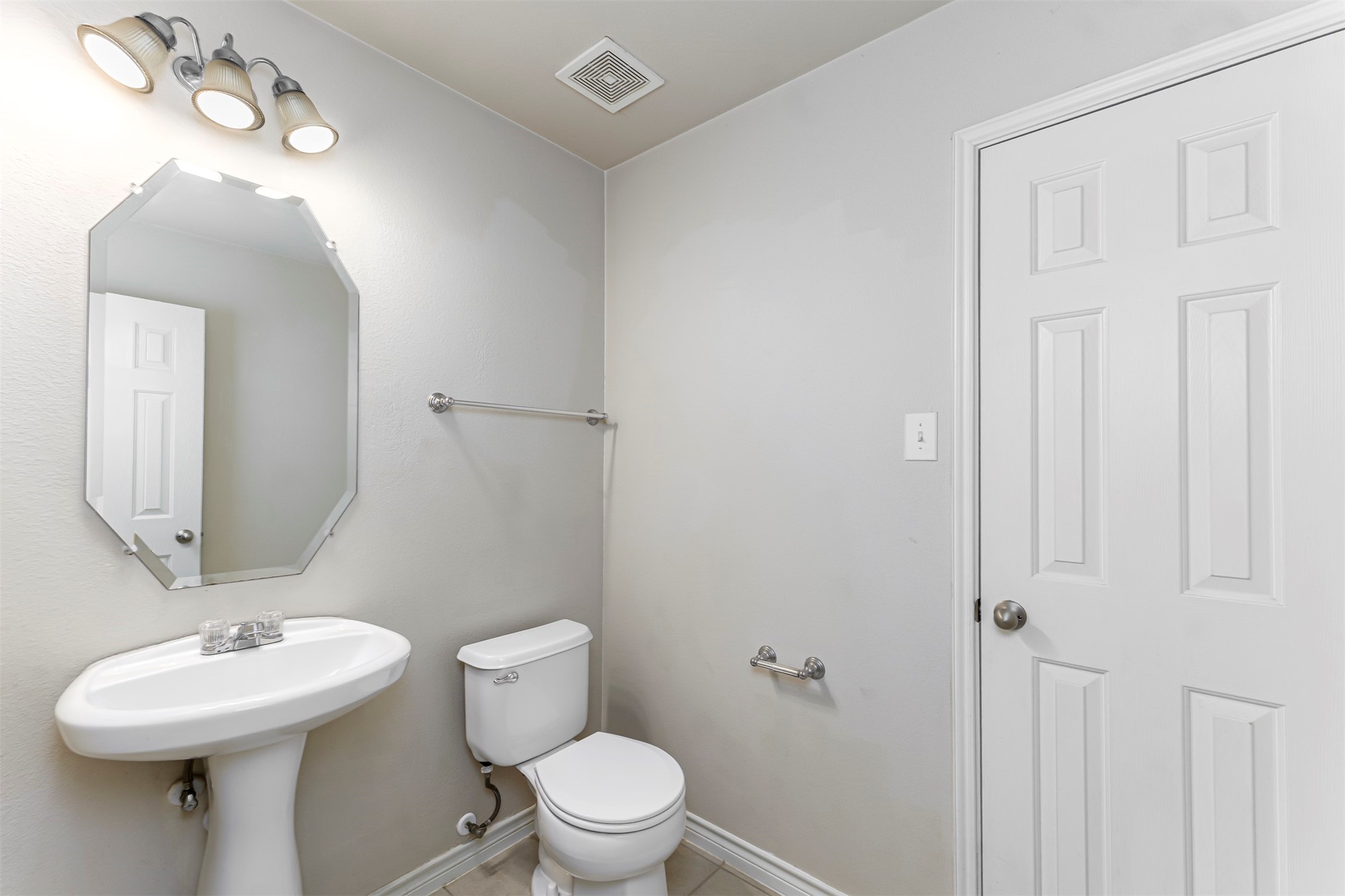 5946 Harbor Glen Drive
