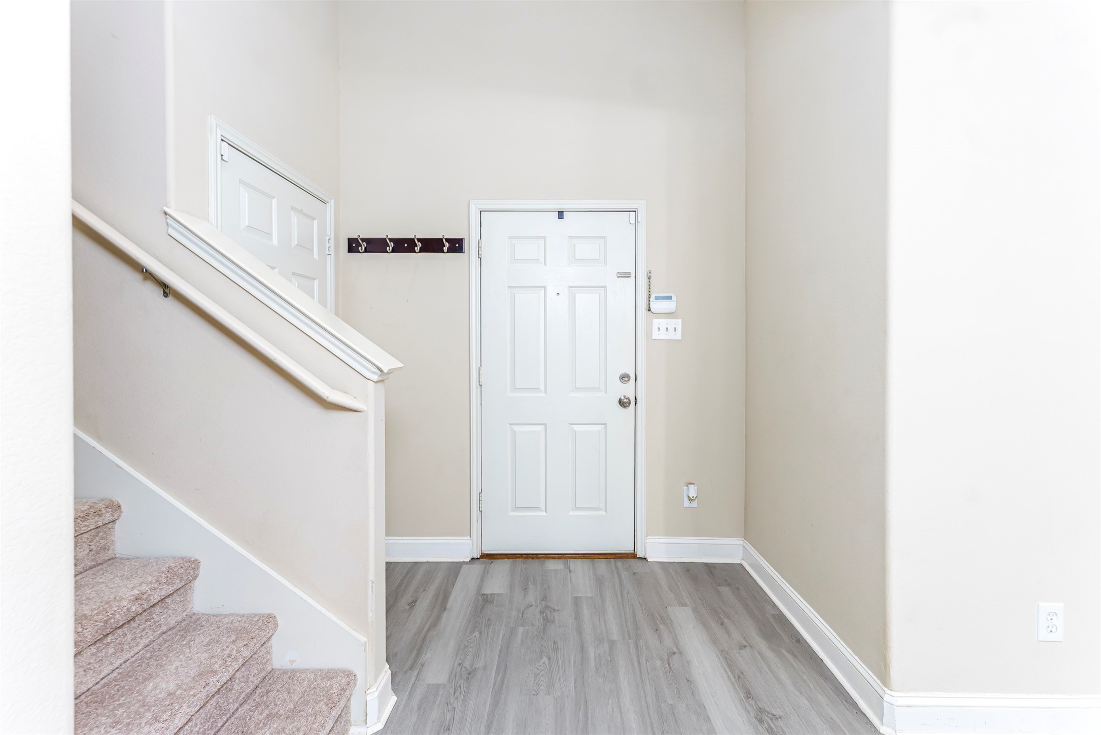 5946 Harbor Glen Drive